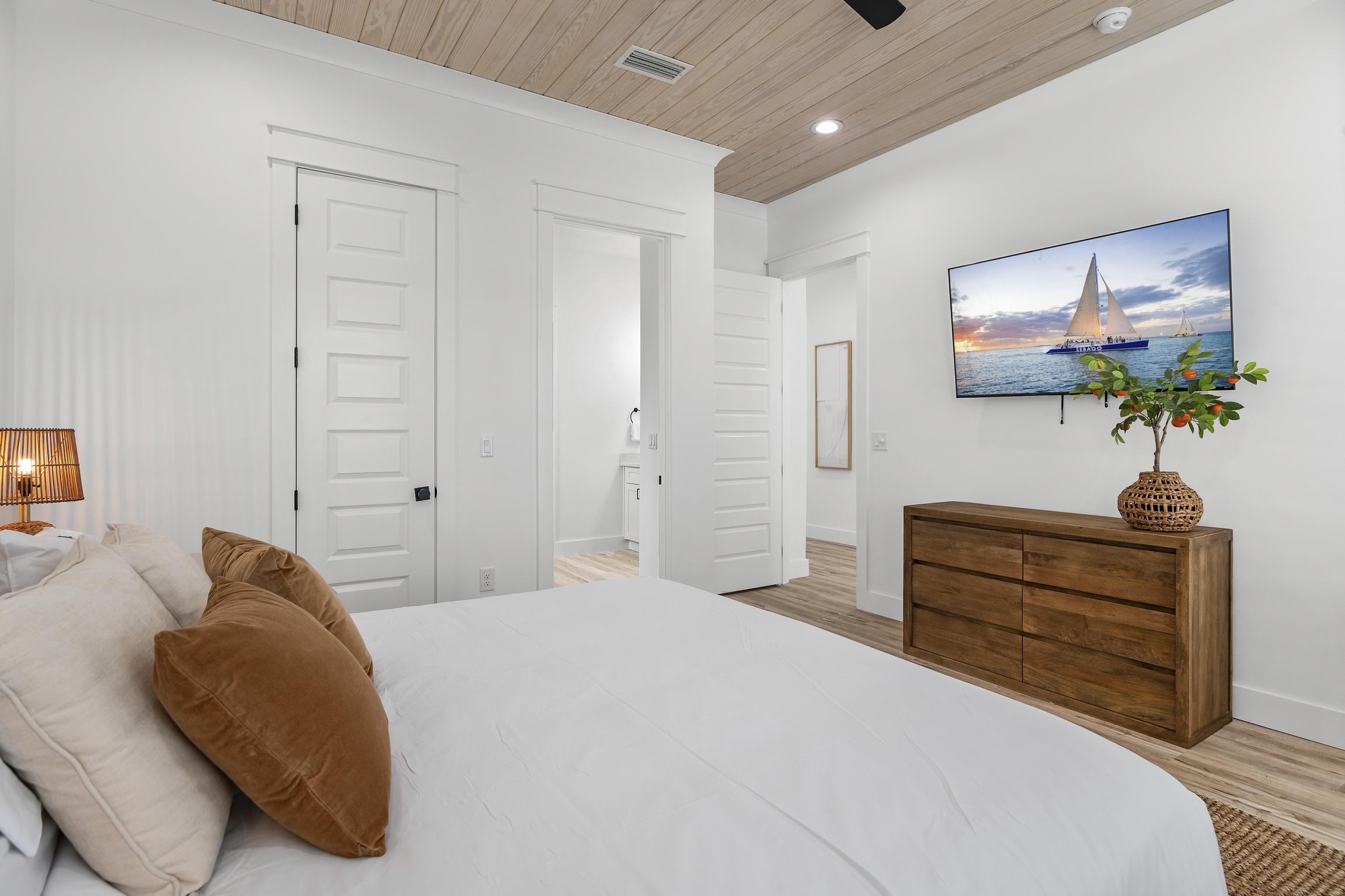 Bedroom # 1: King Suite (First Floor)