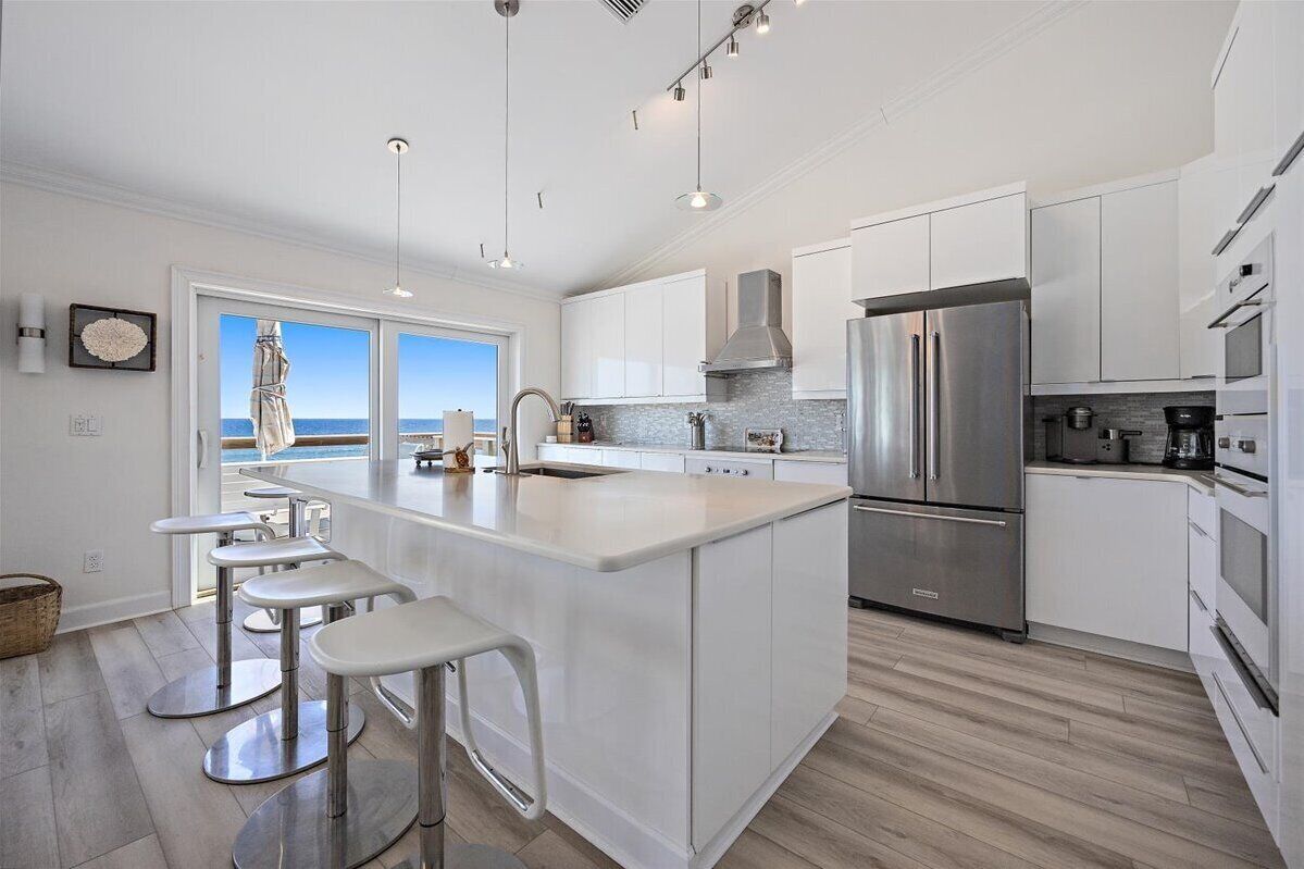 Kitchen has everything you need!