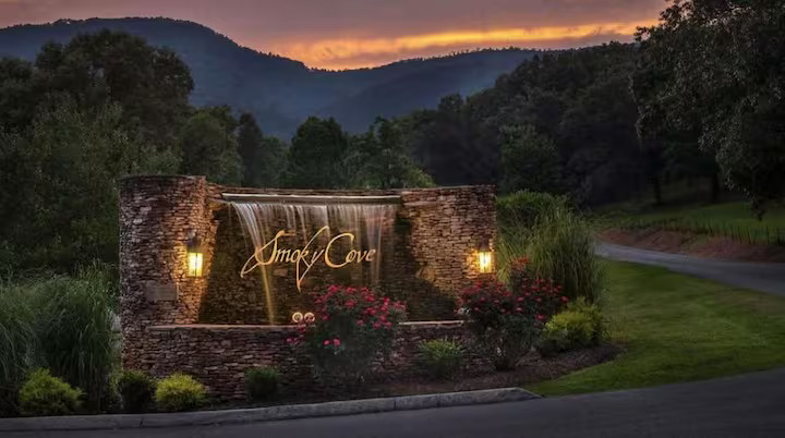 Smoky Cove Resort