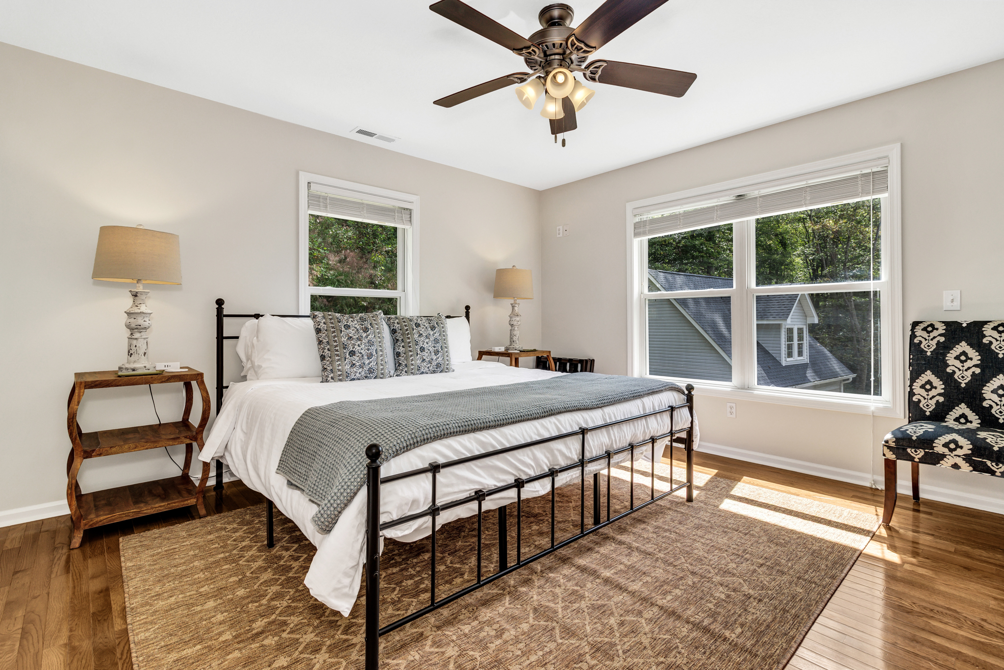 Second Bedroom - Upstairs - King Bed