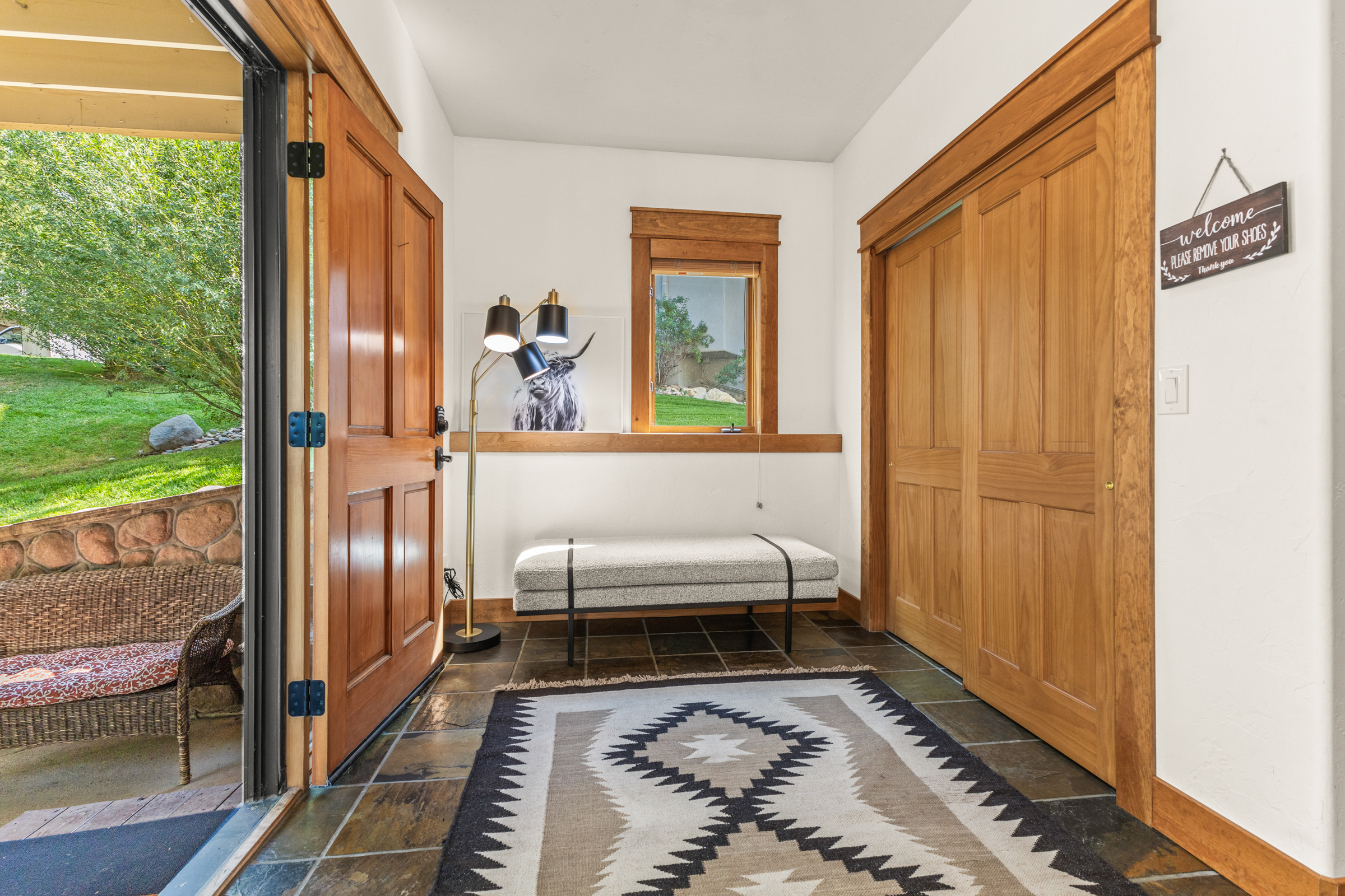 Entryway & Coat Closet