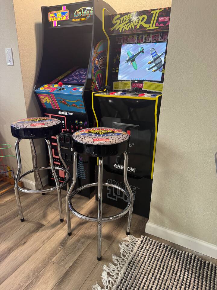 Lets go retro - Galaga and Ms.Pack-Man