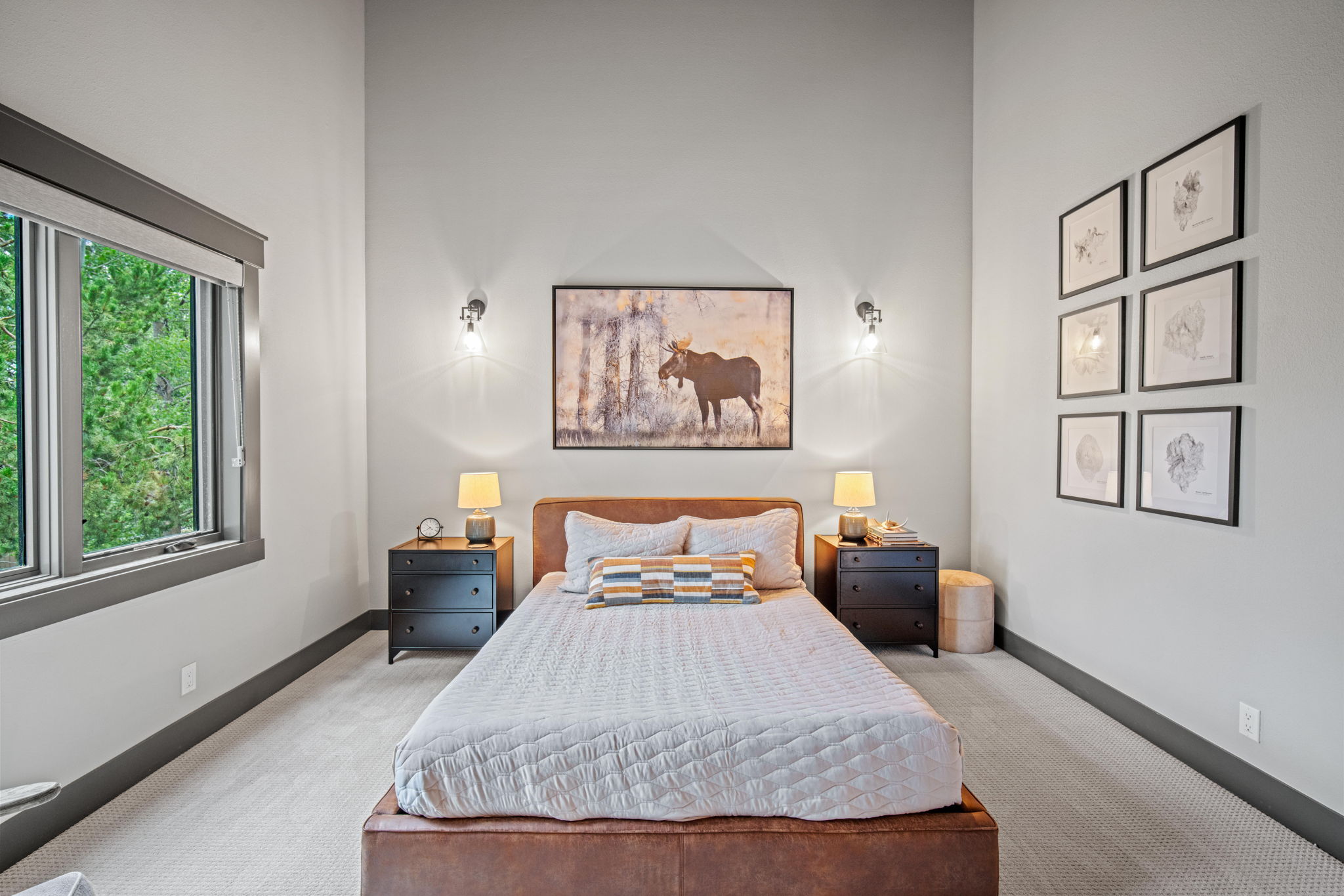 Upstairs: 5th Bedroom (Queen)