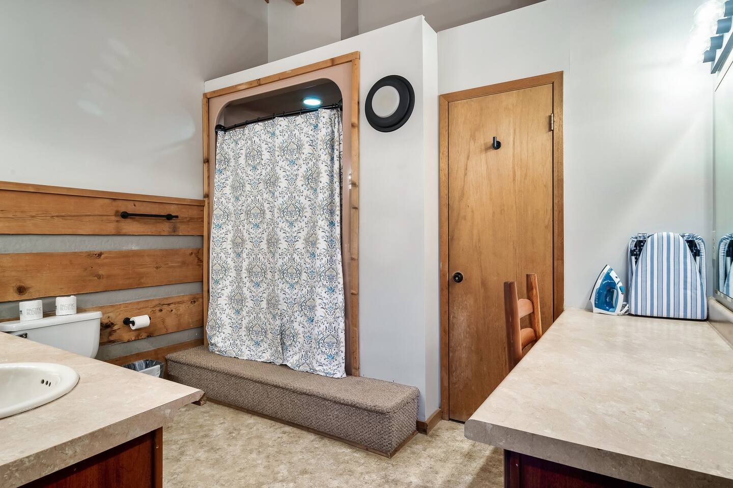 Welcome to the stage! That's how you'll feel in this one-of-a kind step up shower/tub combo! It's a truly one of the most unique and over-sized bathrooms you'll enter! 