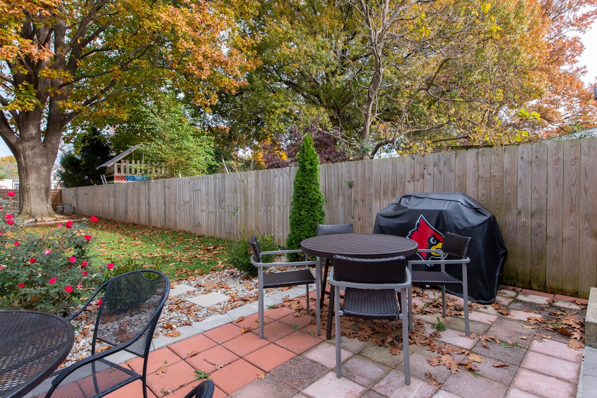 Patio area and grill