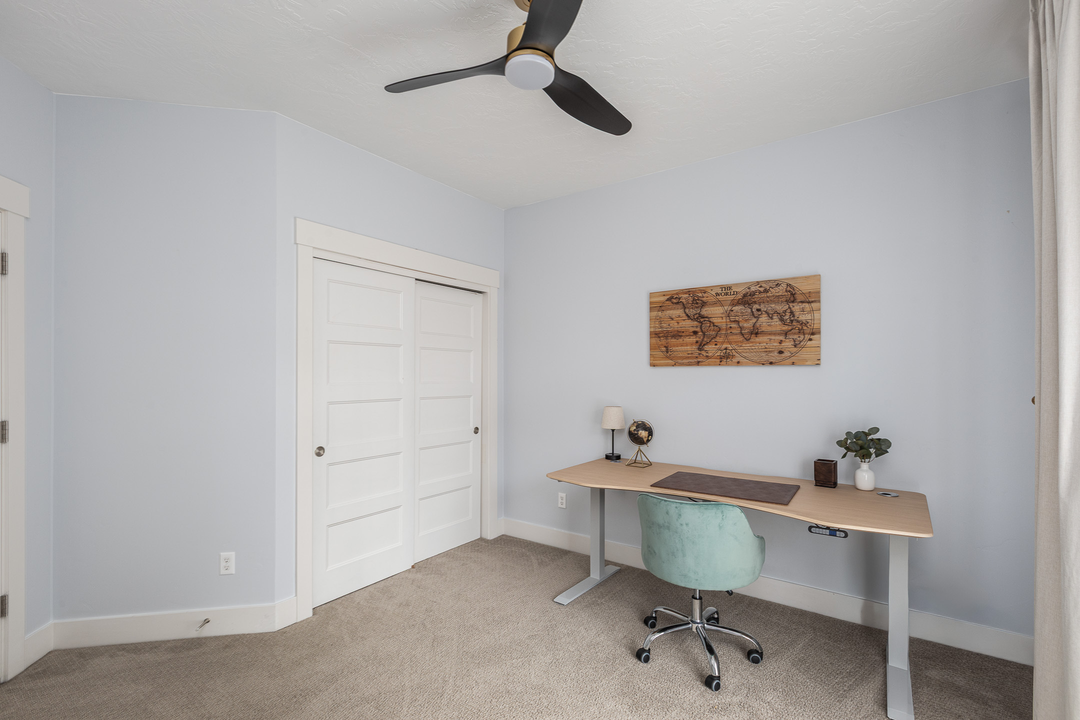 Nice, large open space for working or catching up on sleep 