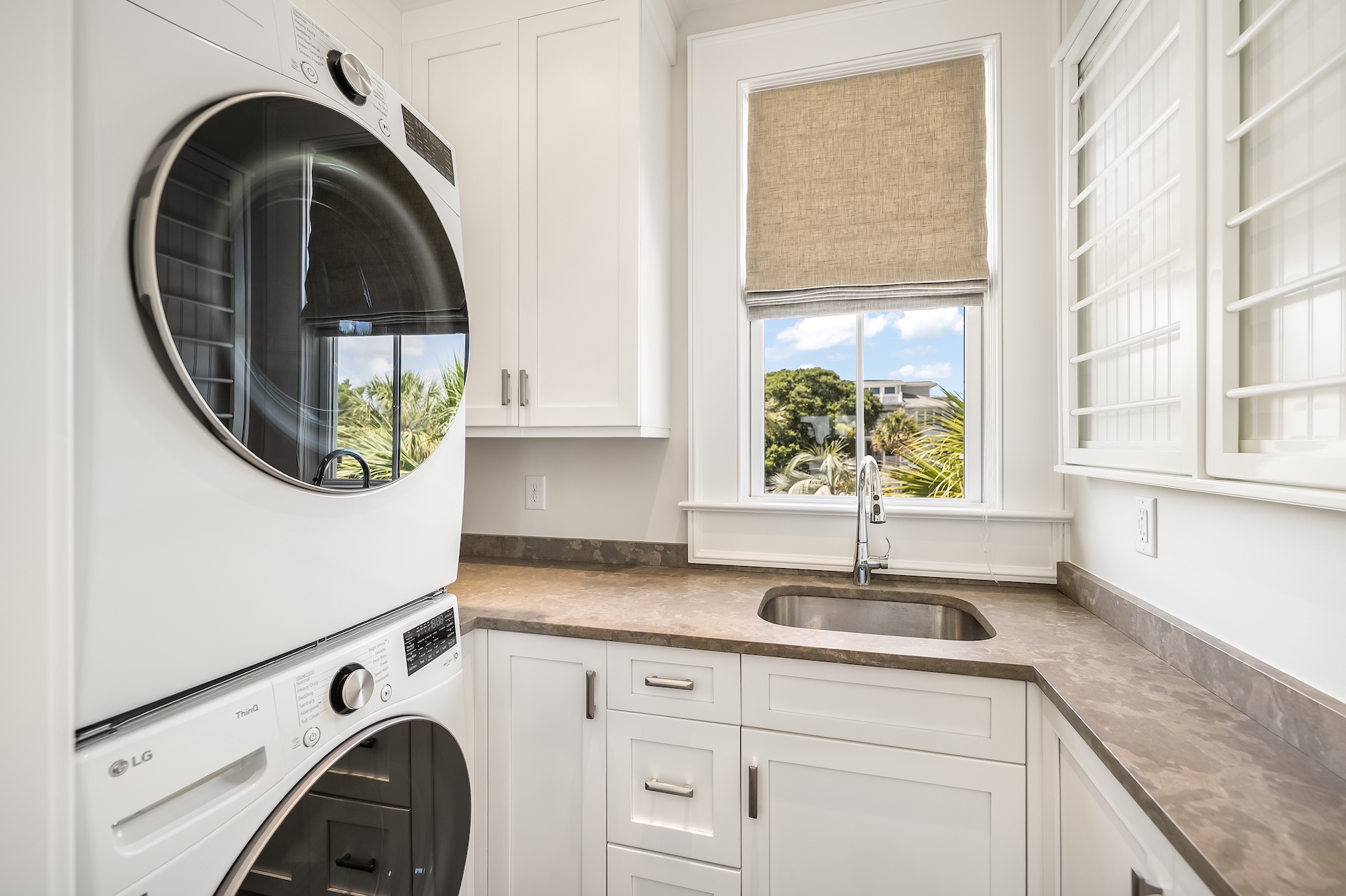 Laundry Room | Beach Shelter | 3708 Palm Blvd | Isle of Palms, SC | IOP Escapes