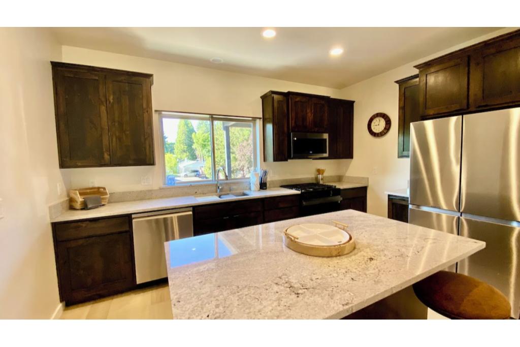 grants pass vacation home