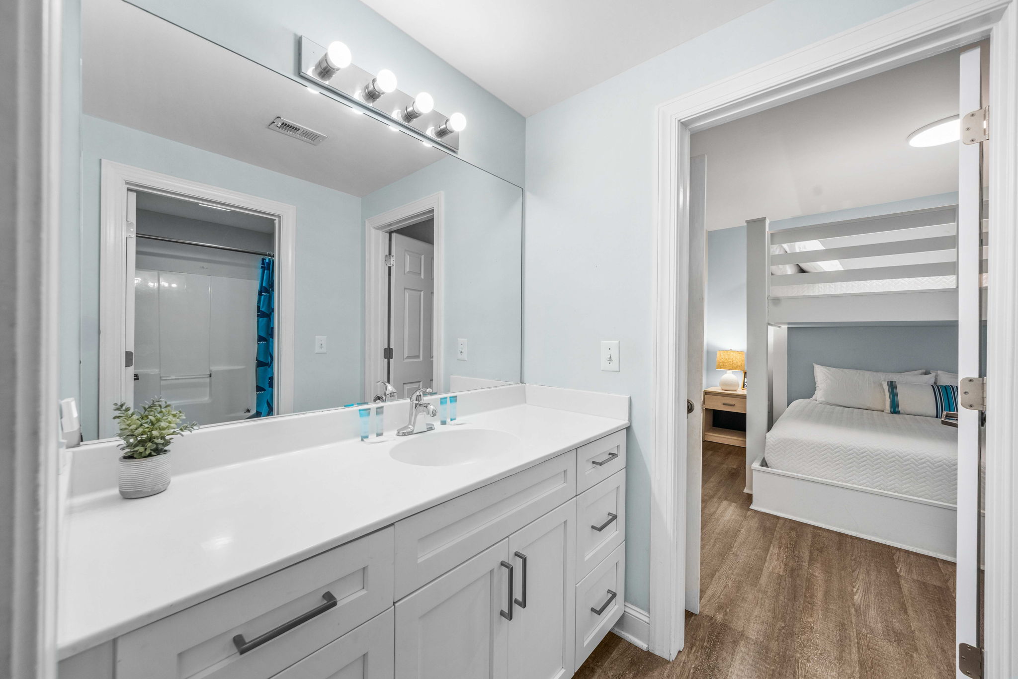 Bathroom 2: Jack n Jill bath | Sand Dollar | 102 Oceanview | 1116 Ocean Blvd, Isle of Palms, SC | IOP Escapes