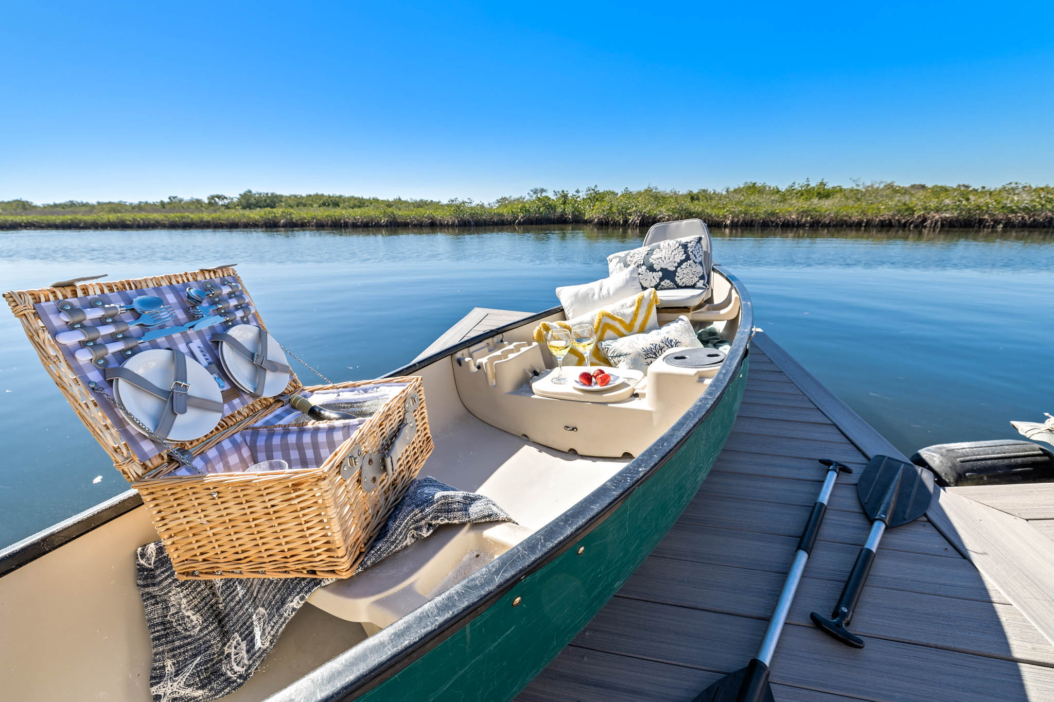 Waterfront Home, 5 bedrooms, Heated Pool, Sunsets! 3