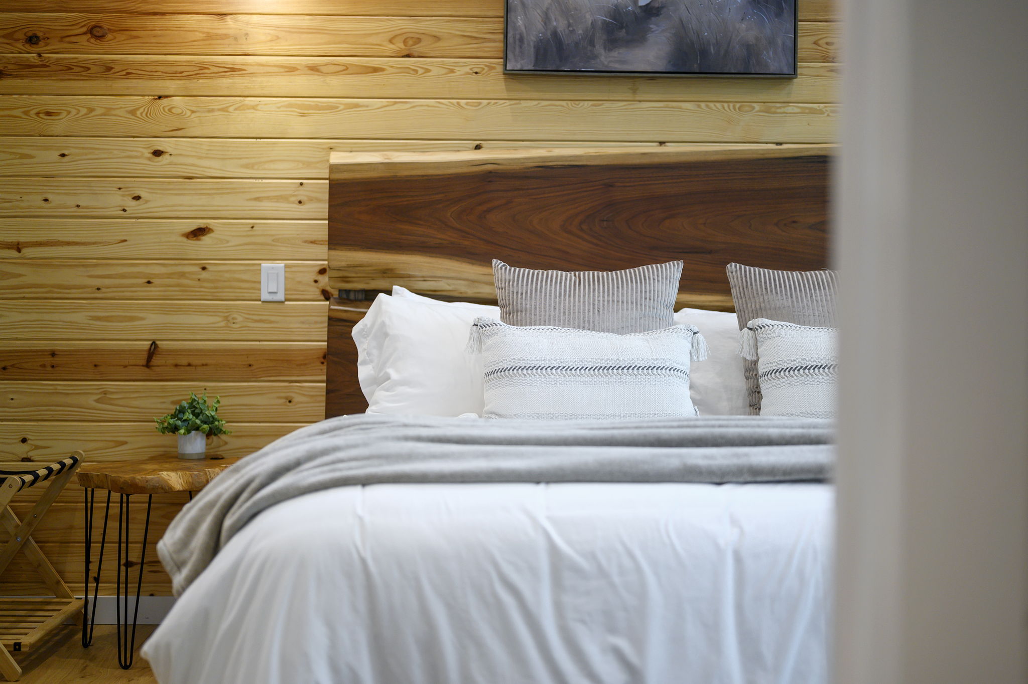 Master Suite with King size bed and luxury linens