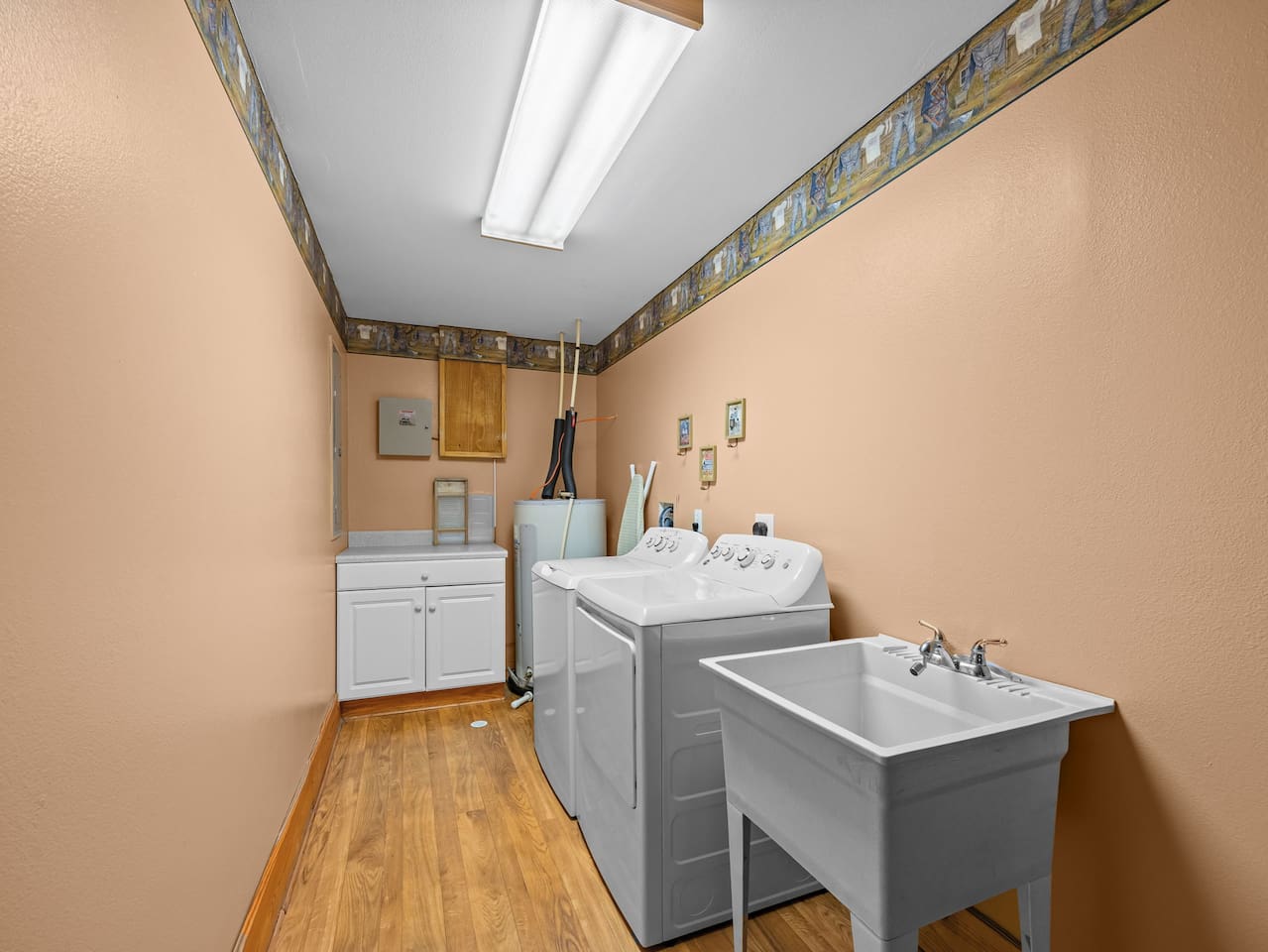 Laundry room area 