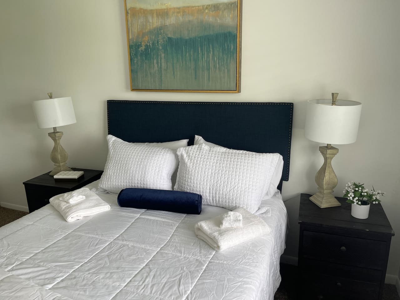 Queen Size bedroom 1