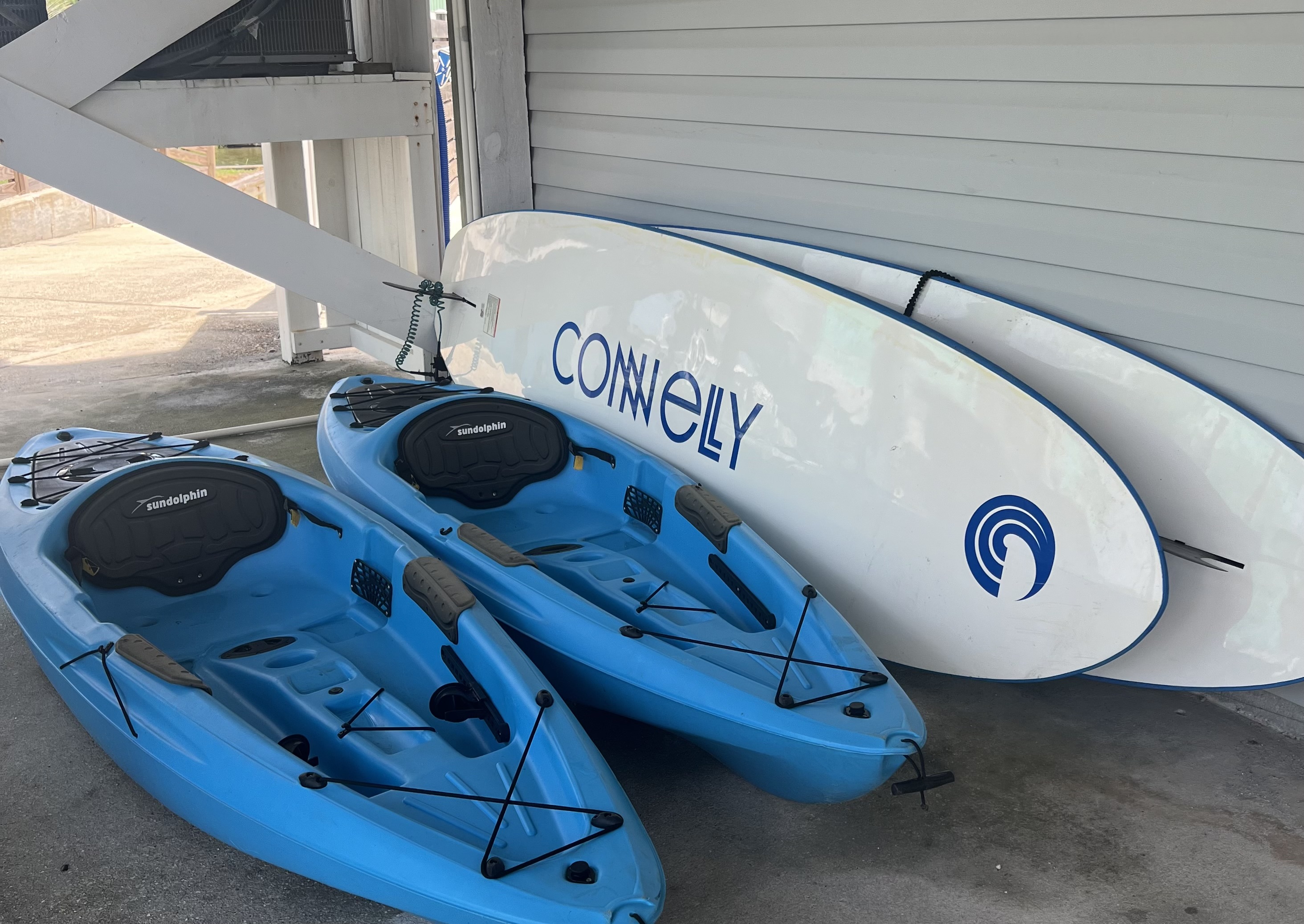 2 kayaks and 2 paddleboards included free