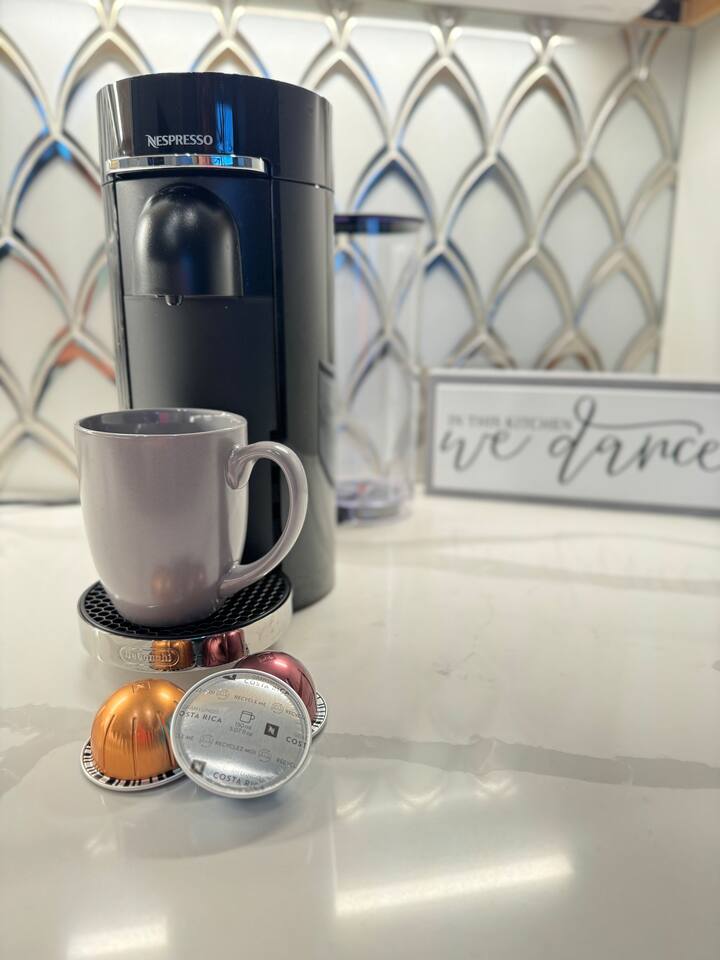  Nepresso pod coffee maker
