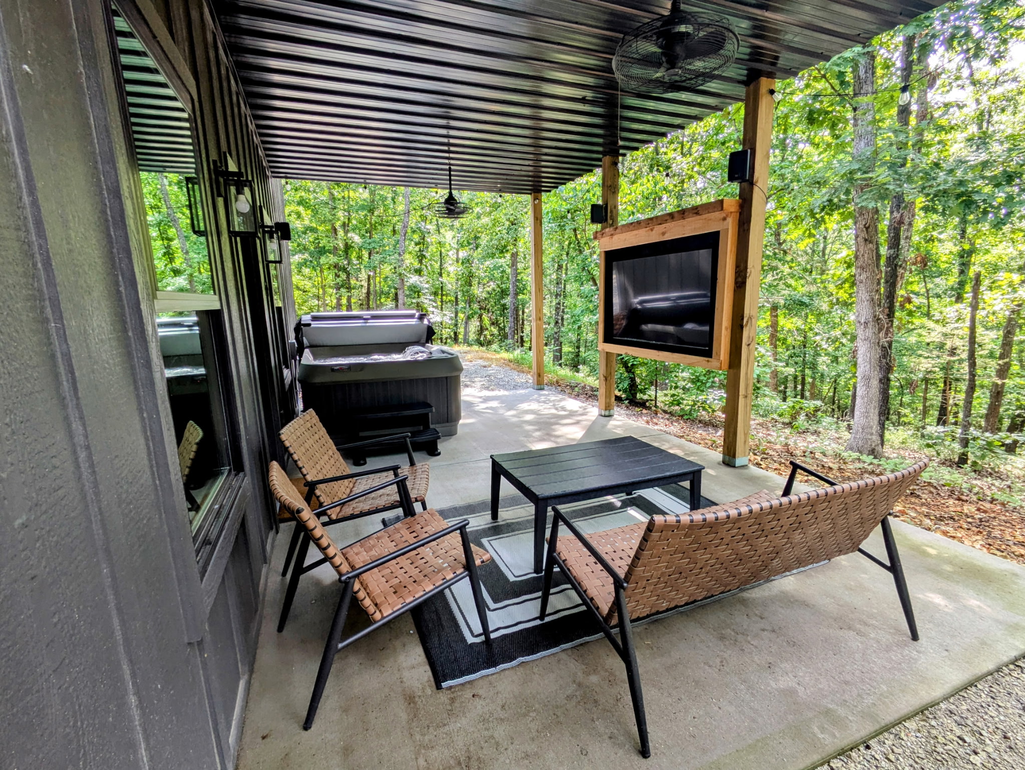 Outdoor entertainment and hot tub!