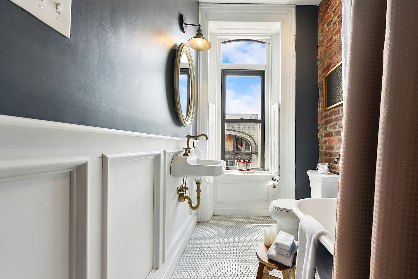 Full Bathroom