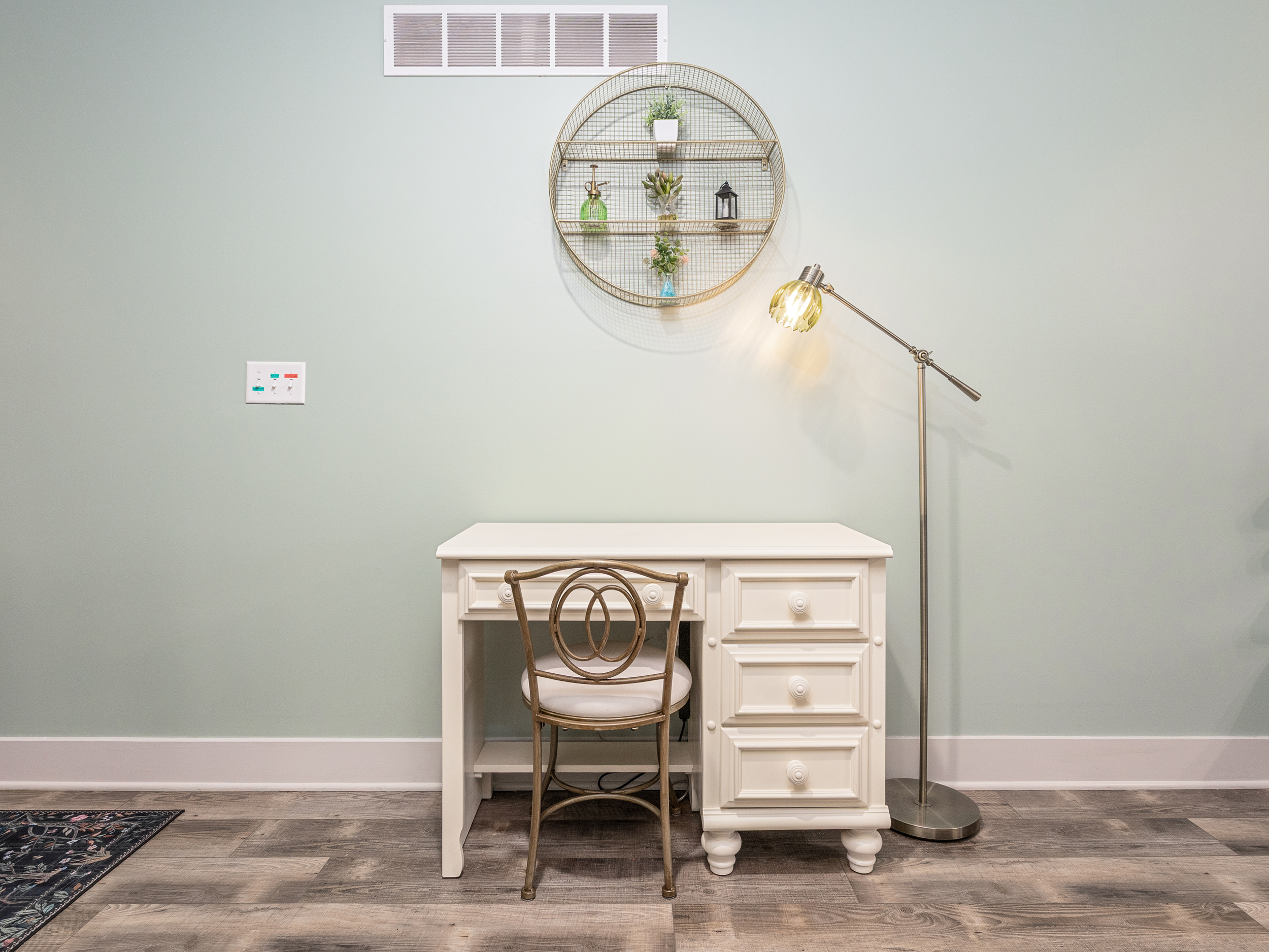 Dedicated workspace provides a convenient spot for remote work, studying, or planning your next outing. Fast Wi-Fi and a quiet setting make it easy to stay productive.