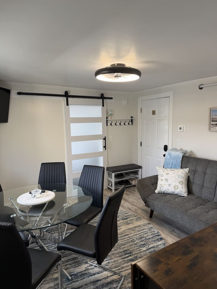 Front Door, Eating space for 6, Coat & Shoe area, Couch