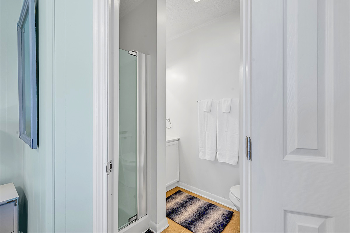 En-Suite Bathroom – Walk-in shower off the primary bedroom