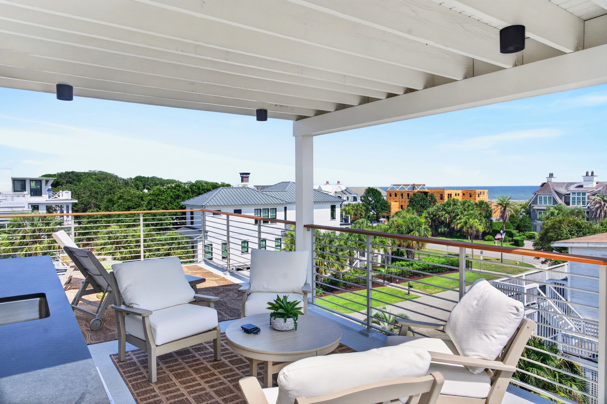 Rooftop deck | Tahanan Palms | 3 38th Ave | IOP Escapes