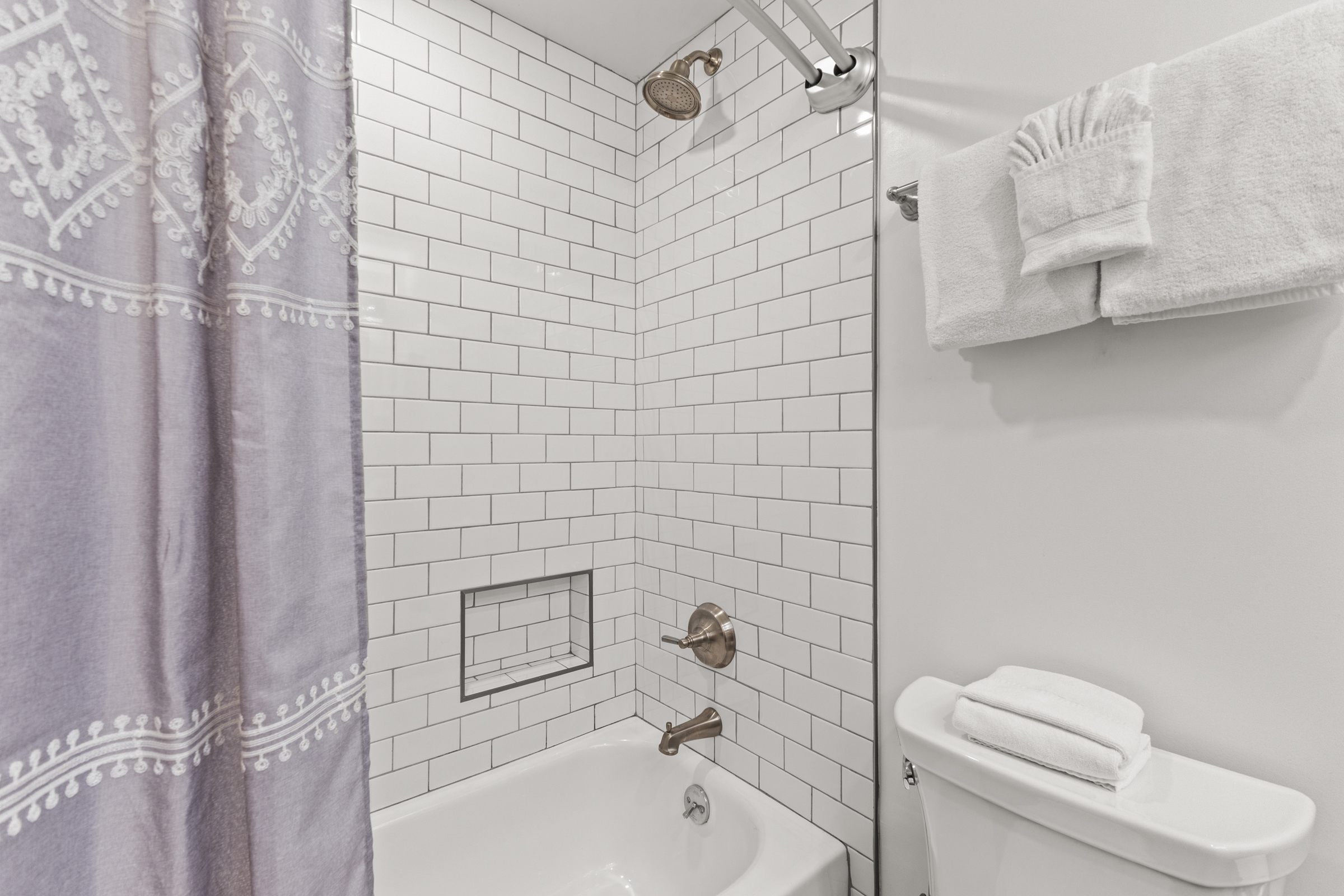 Ensuite Bathroom 1 | Shower and BathTub Combo