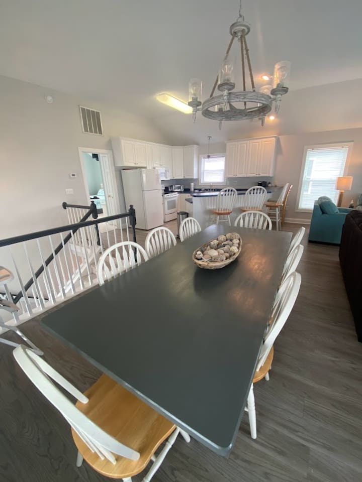 Dining area with easy flow to the kitchen and living spaces.