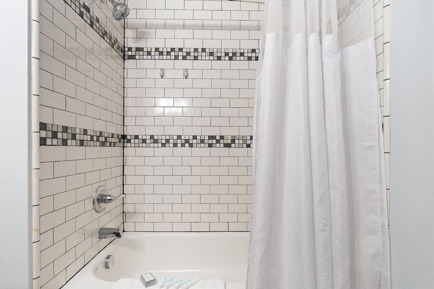Front Home: Relax & Refresh in Our Stylish Bathroom ✨