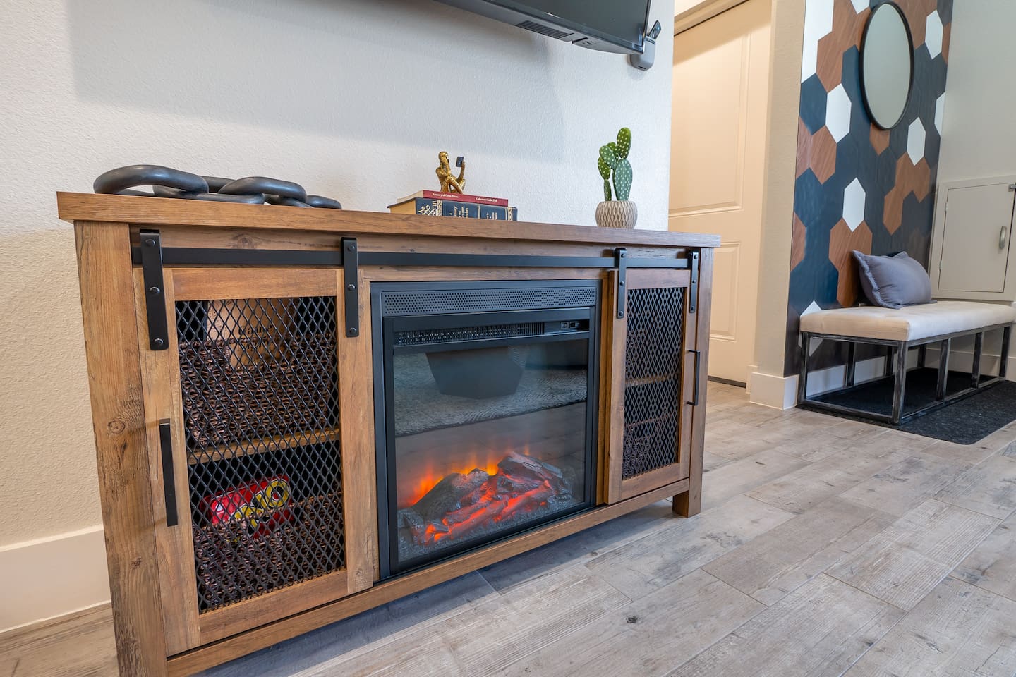 Fireplace (heat optional)