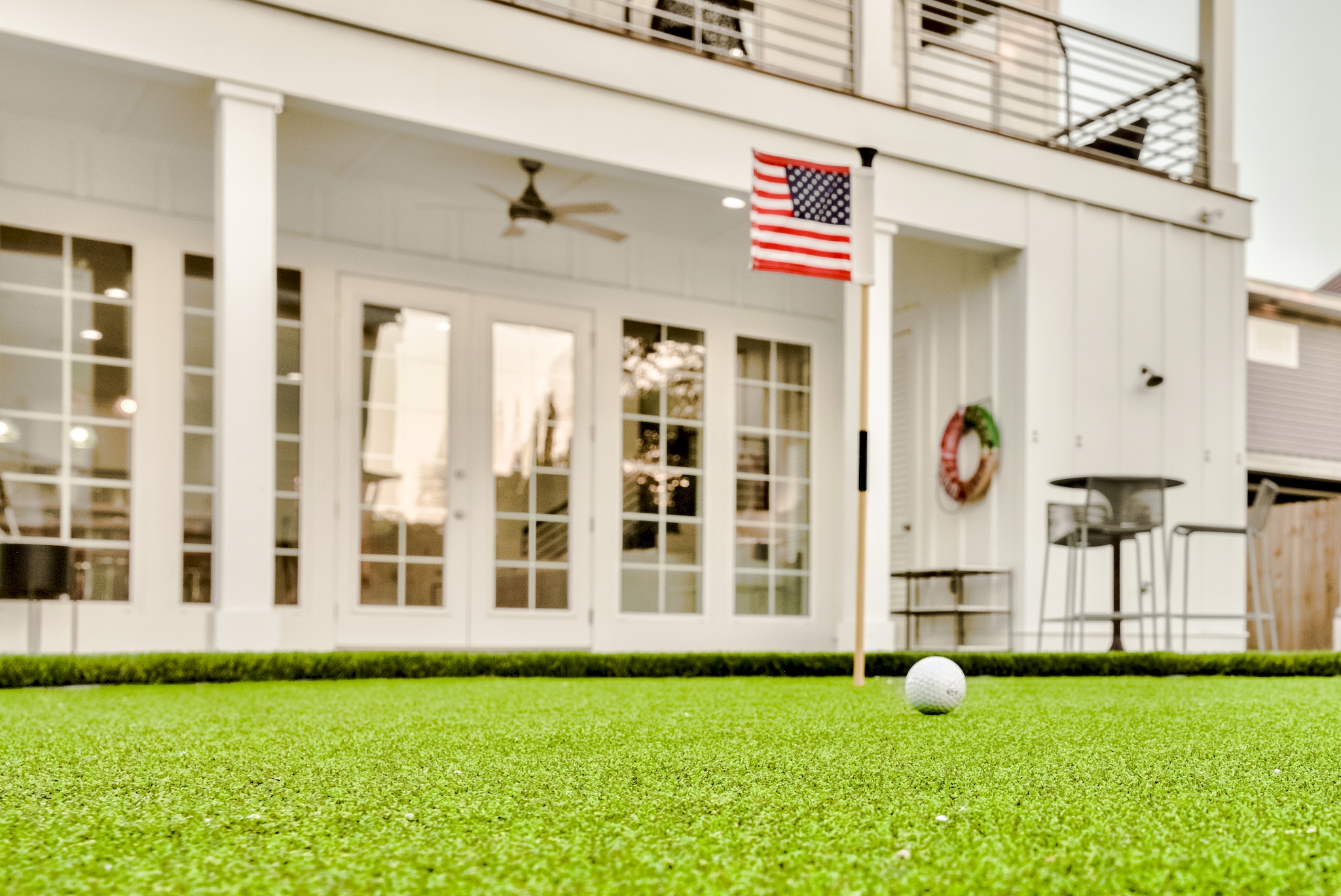 3 hole putting green