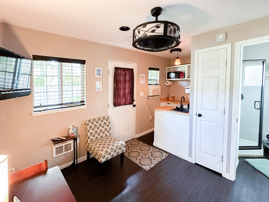 Fresh bathroom w/ warm tones & a smooth, calming vibe