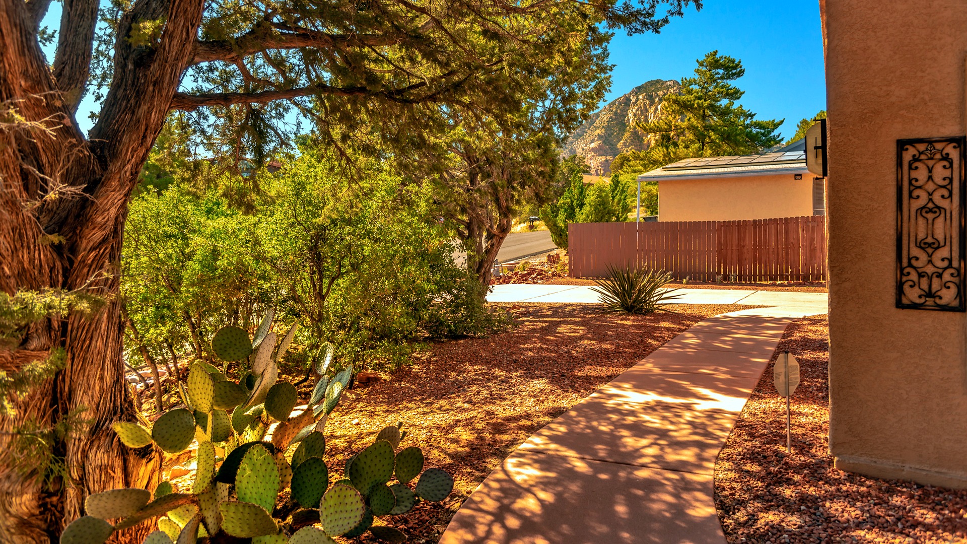 front entrance to driveway
