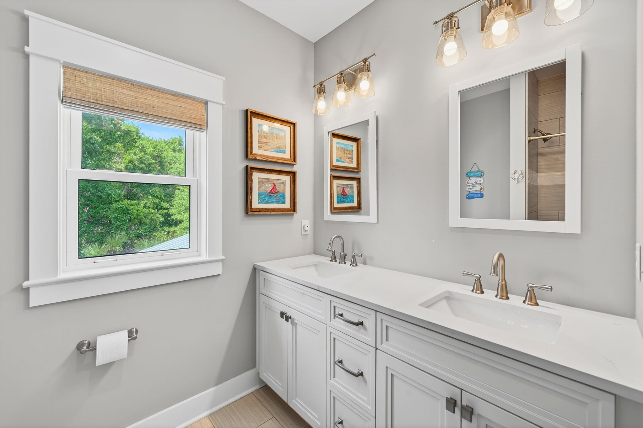 Bathroom 4 - Shared with Bedrooms 4 & 5 | Driftwood Dreams | 105 Forest Trail | Isle of Palms, SC | IOP Escapes