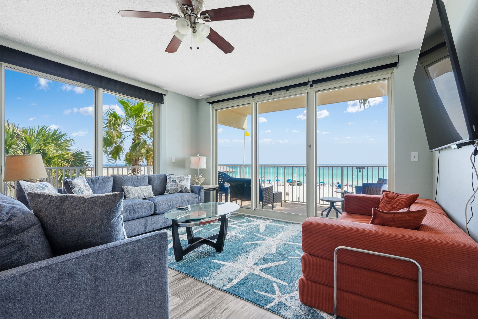 Living Room Wrap-Around Views