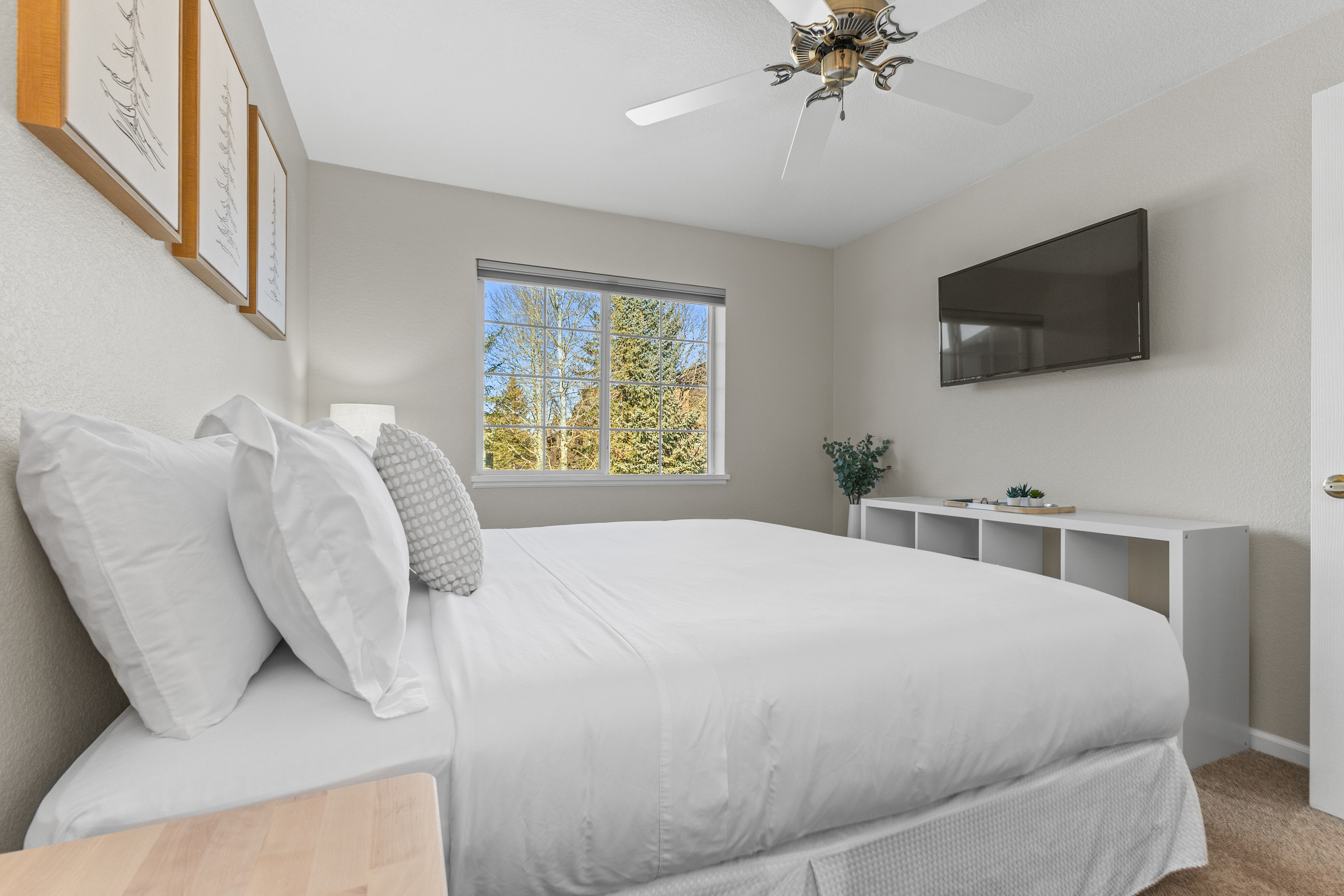 Ensuite Bedroom 1 | Kingsize Bed