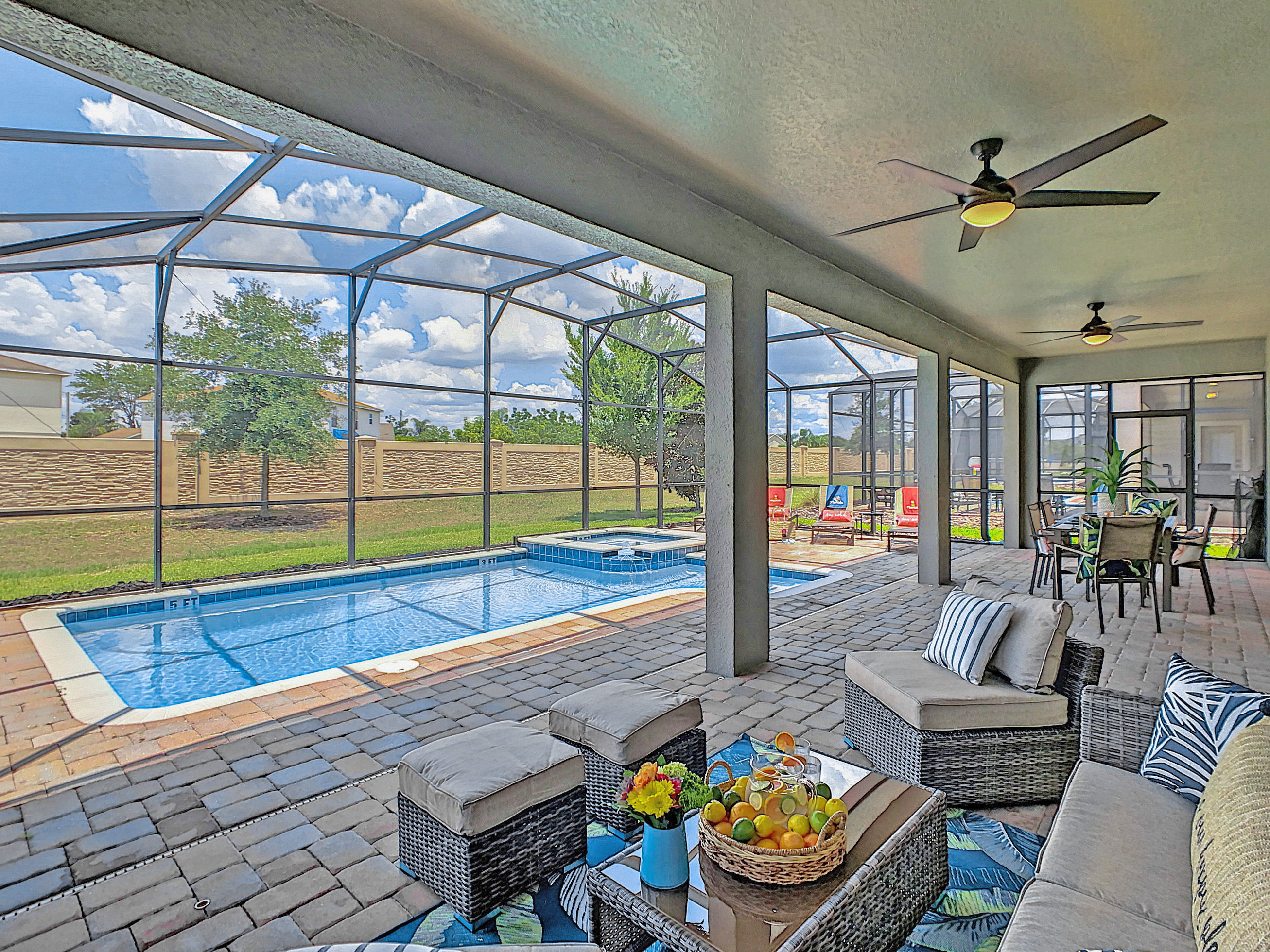 Enjoy Sun Year Round-West Facing Private Pool/Spa