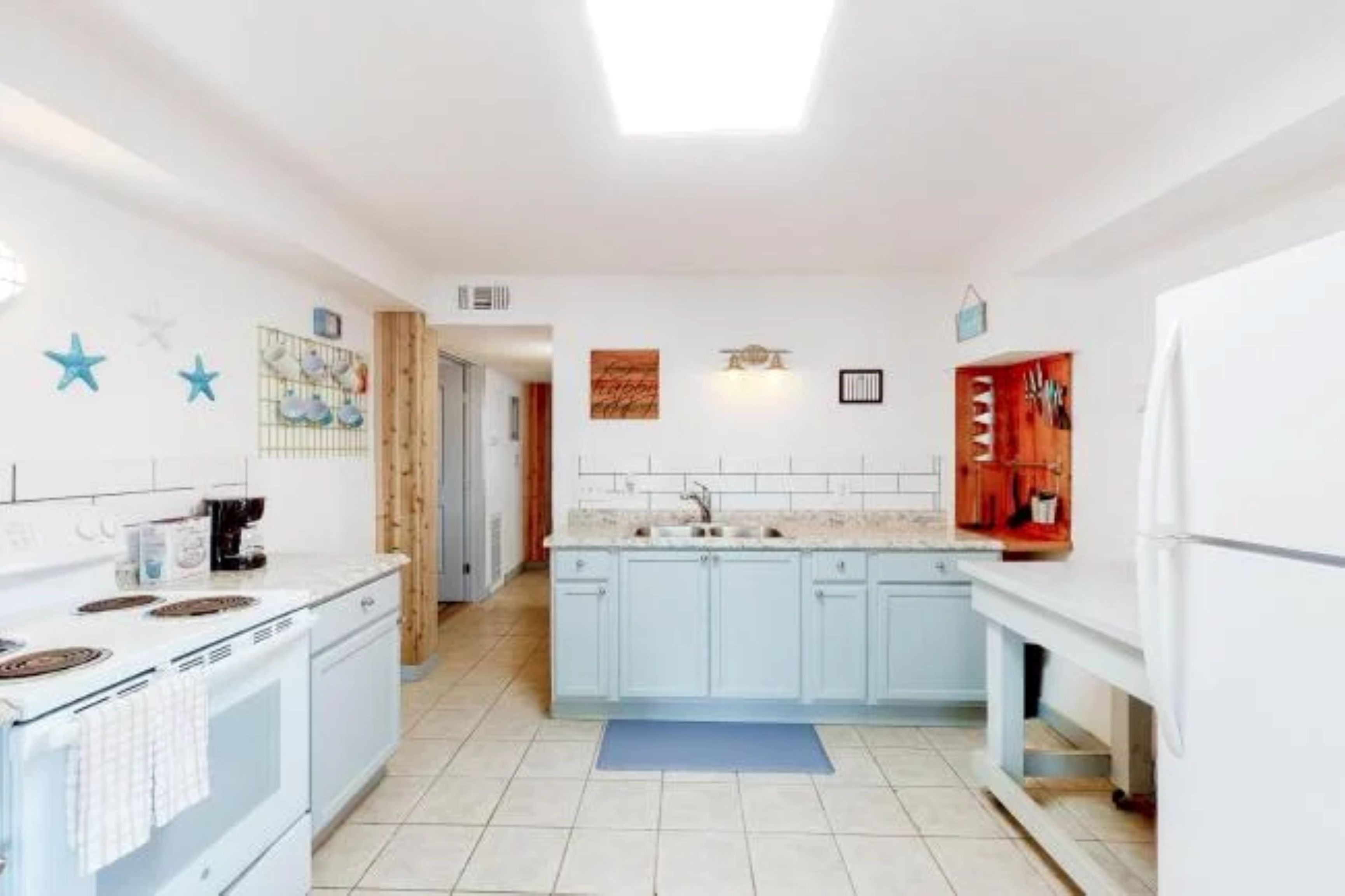 Plenty of room for cooking the catch of the day!