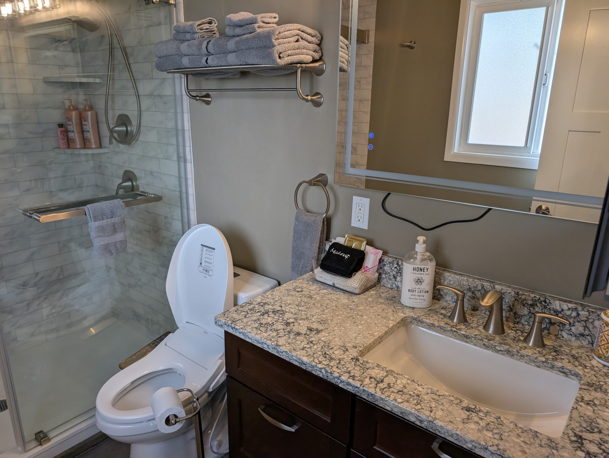 All the bathrooms in this property have a bidet toilet