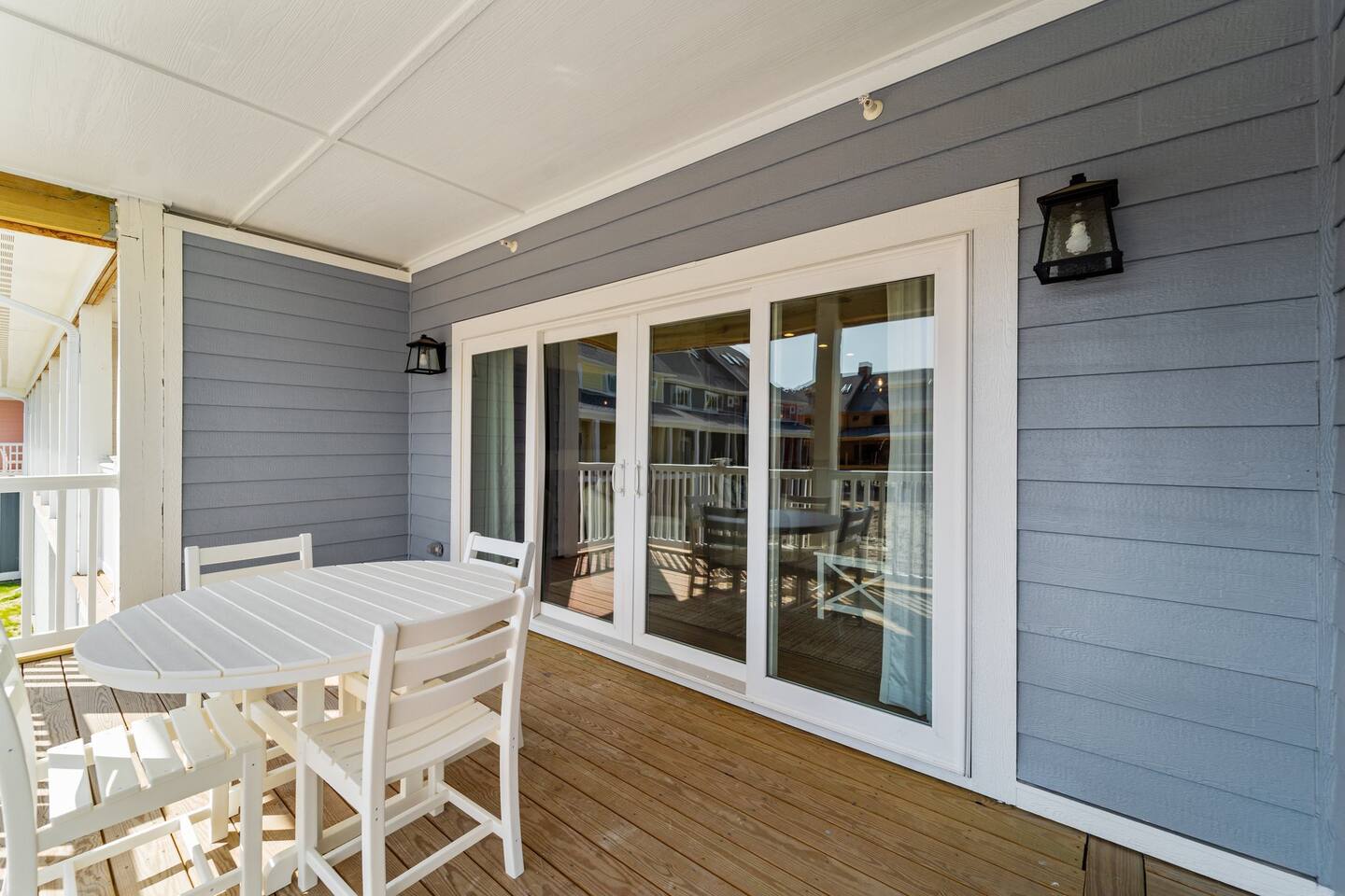 Outdoor patio on the 2nd level