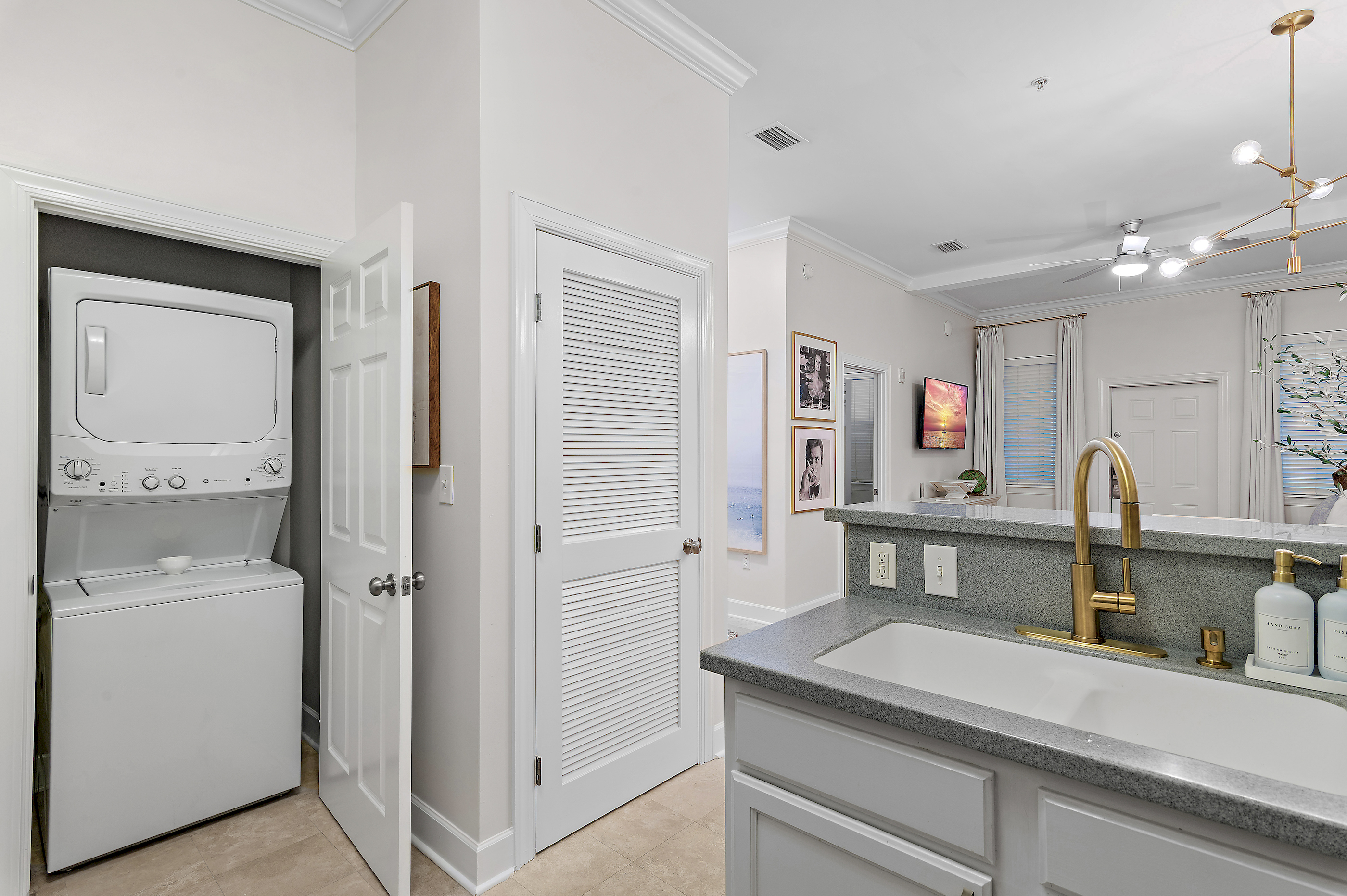 Washer and Dryer in Unit
