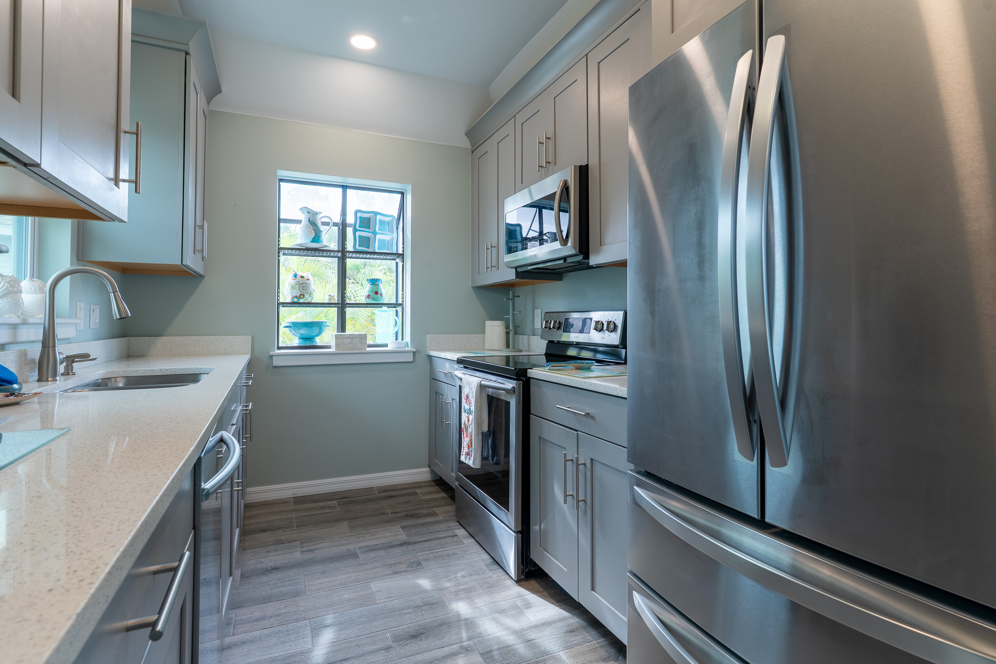 Fully Stocked Kitchen