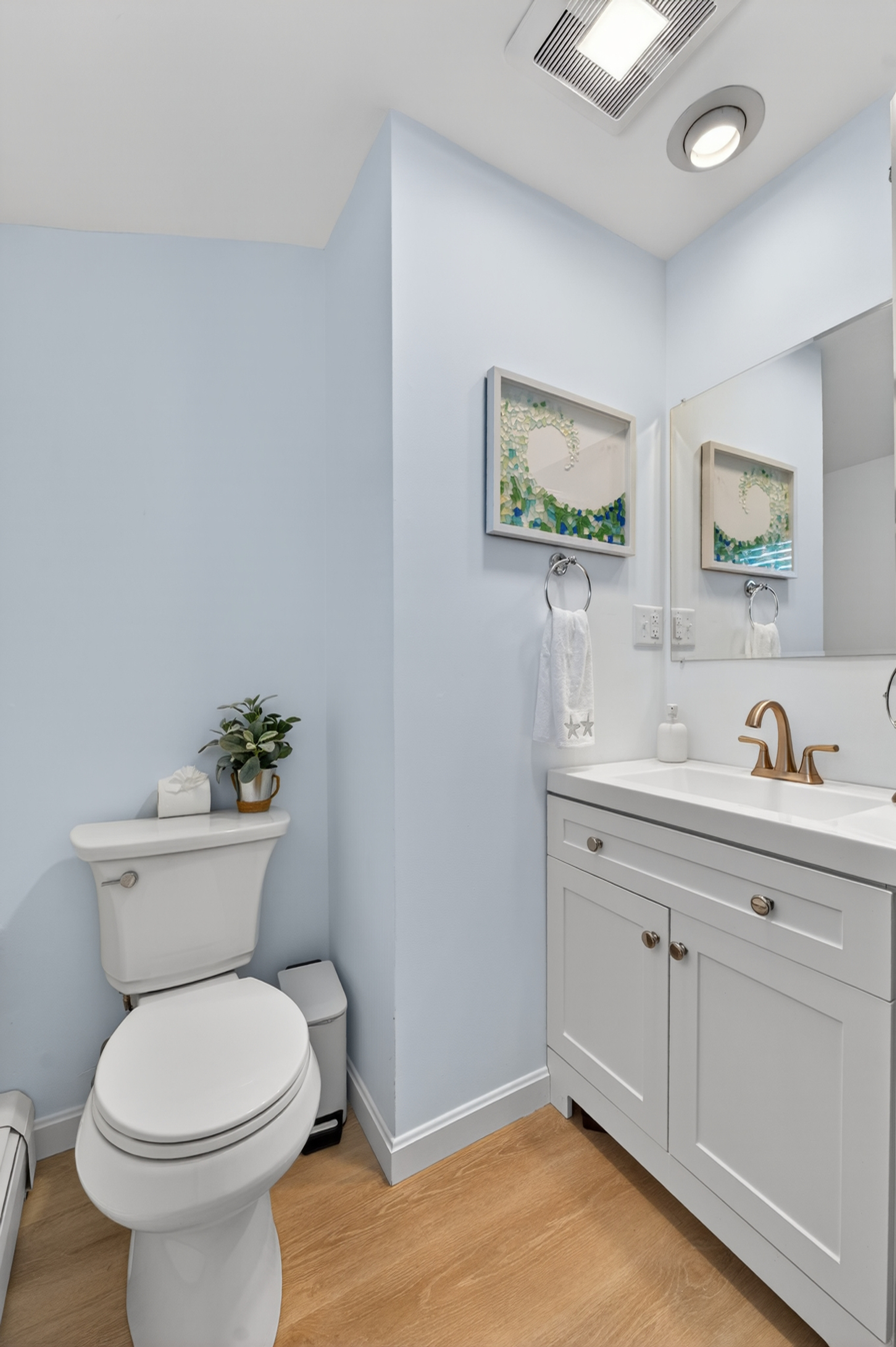 Comfortable bathroom designed with a clean and calming ambiance for a relaxing stay.