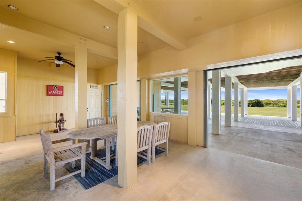 76dbc460cbe0498f8b57942a7f14e24c | Beachhouse | Texas | TX | Vacation Homes | Galveston | Crystal Beach | Kokomo | Breezy Days | Beachfront Elegance | Sunrise Serenity | Southern Sands Property Management, LLC