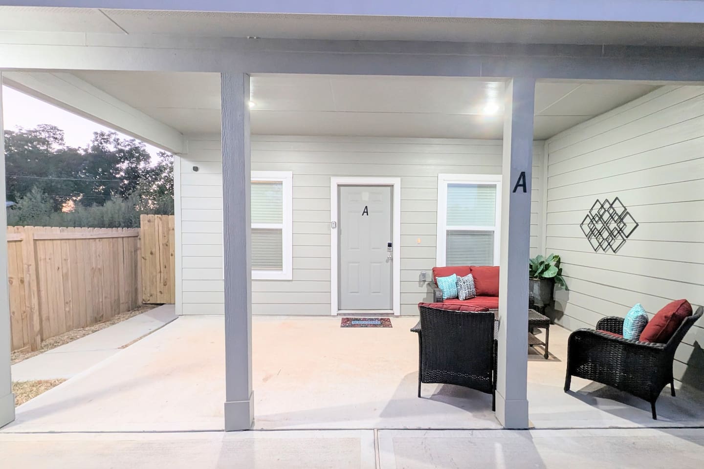 Welcome to this lovely Kendleton, TX home. 