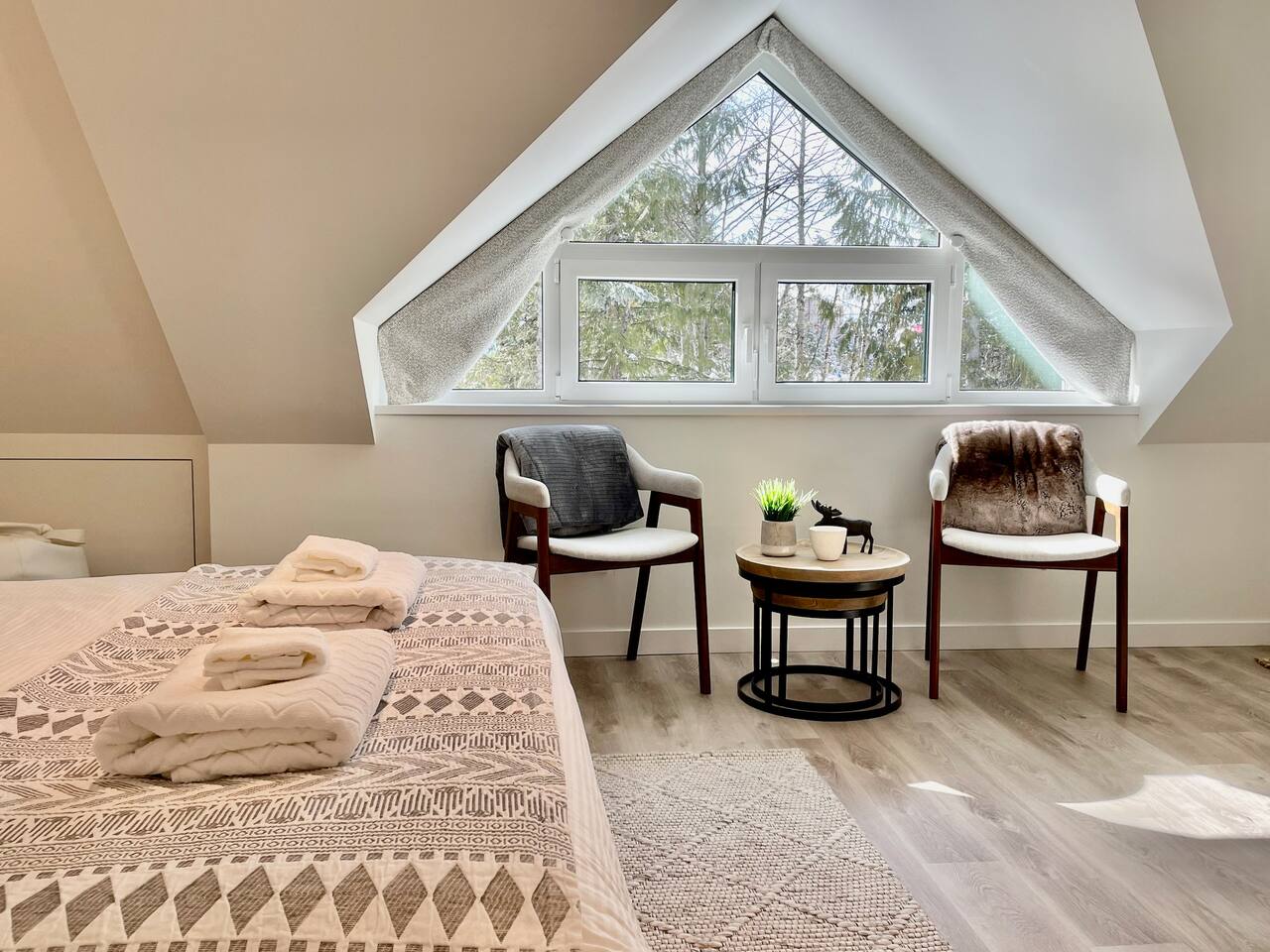 The perfect chill spot.  Best Whistler Rental @ Skier’s Plaza has a Master bedroom that offers a wonderful seating area overlooking the glacier fed Fitzsimmons Creek. 
#Chill #Relax #Unwind