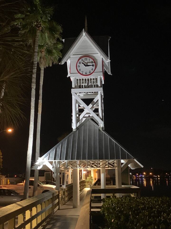 Bridge street clock tower at base of bridge street pier