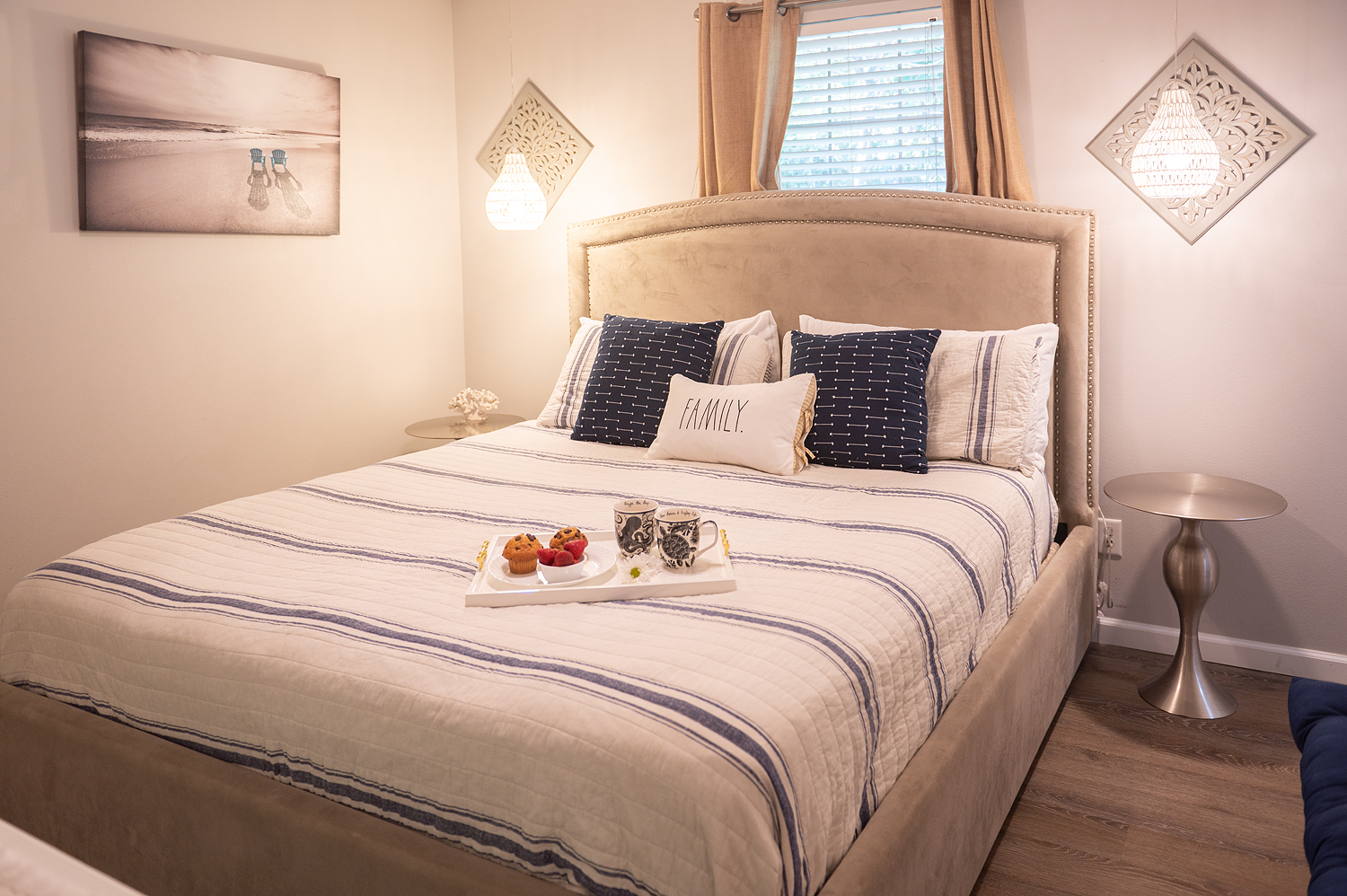 Master bedroom (king bed) with Full Bath Ensuite