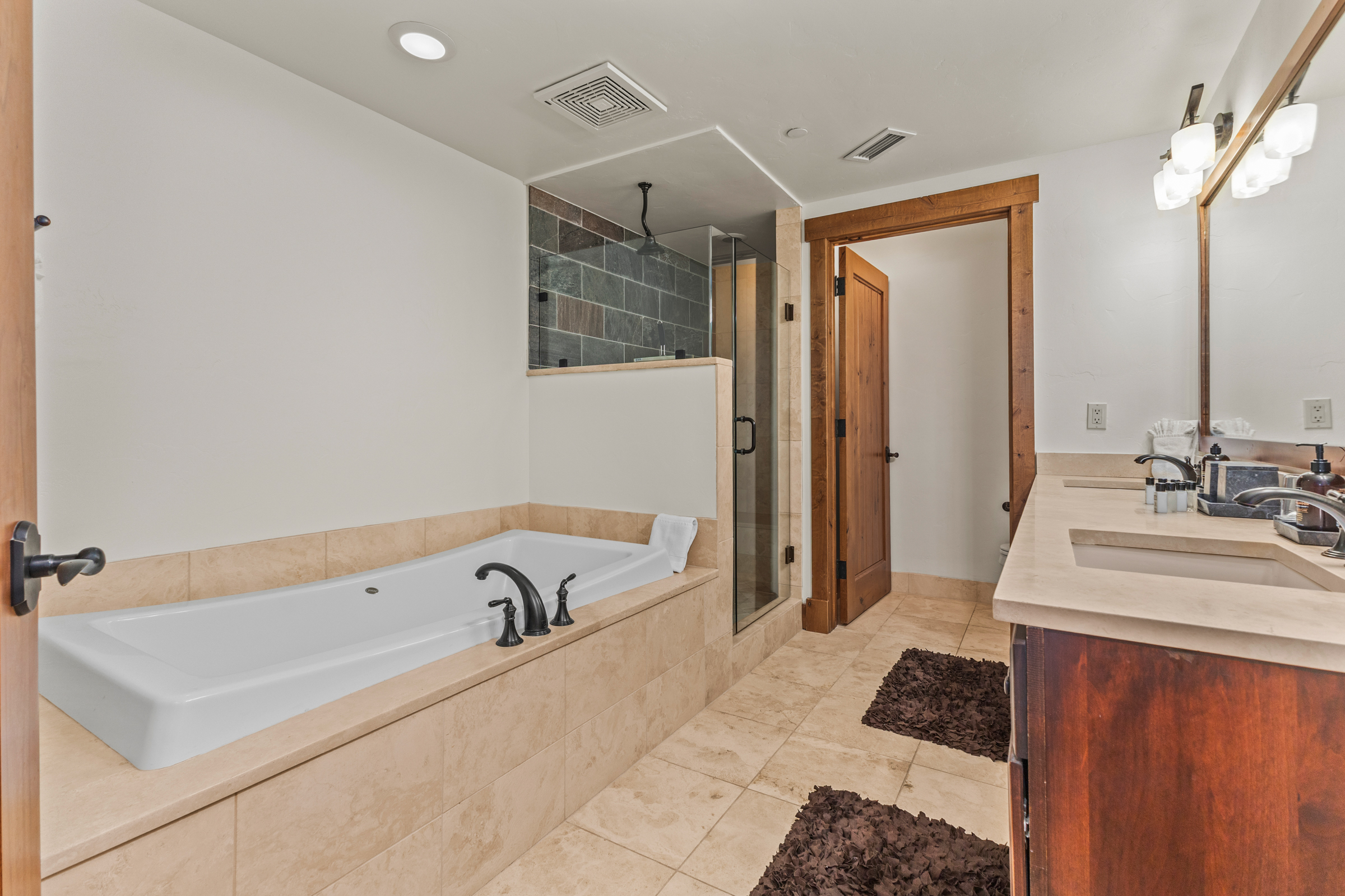 Ensuite Bathroom #3 | Bathtub