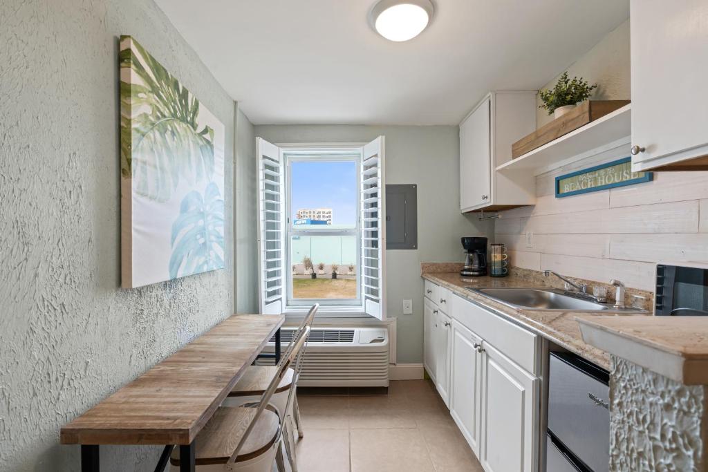 Kitchenette seating for two