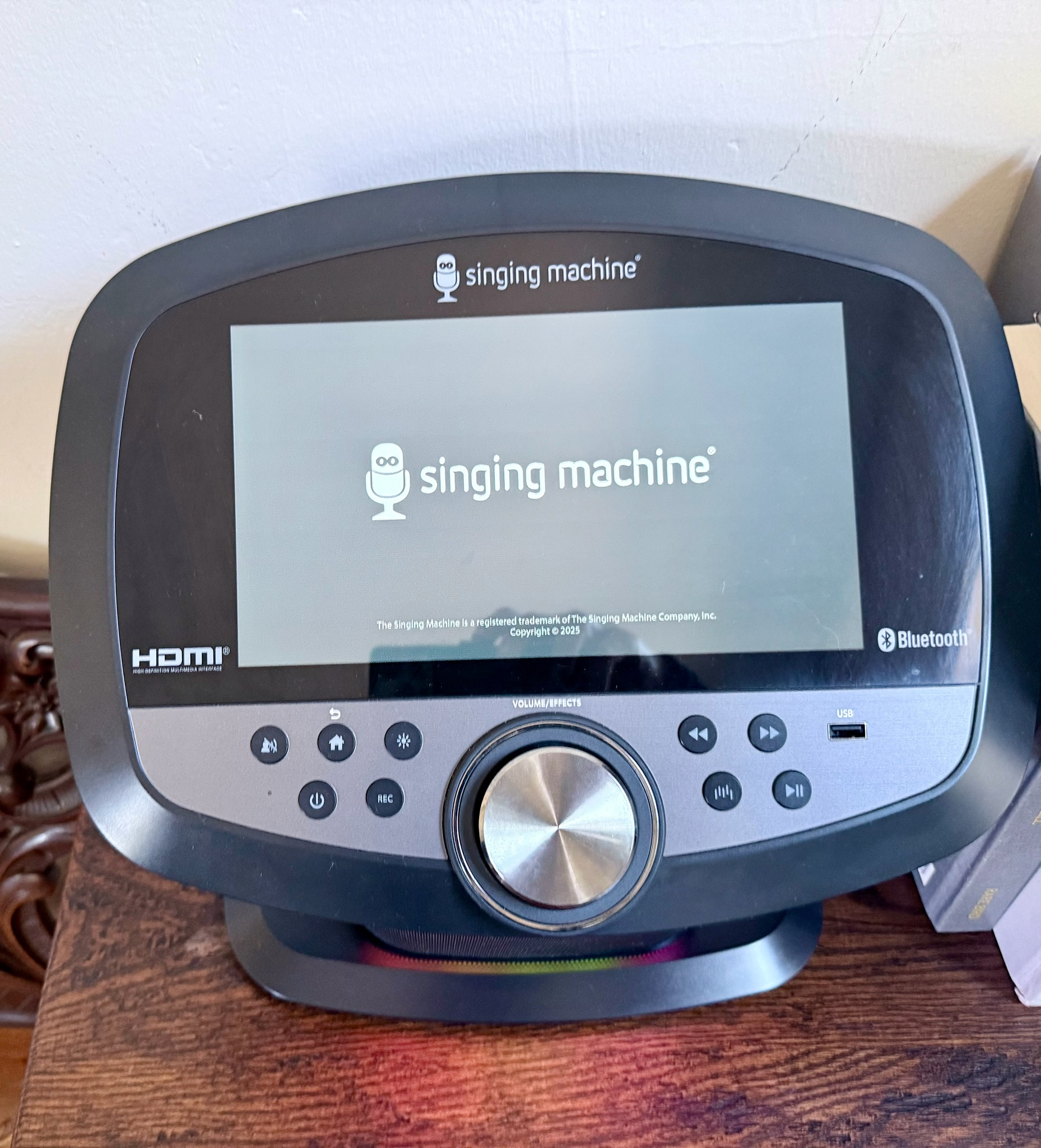 Every great getaway deserves a questionable duet. Fire up the karaoke machine, pass the microphone and discover who knows every word—and who makes up for it with commitment. Applause encouraged; talent entirely optional. ;-)